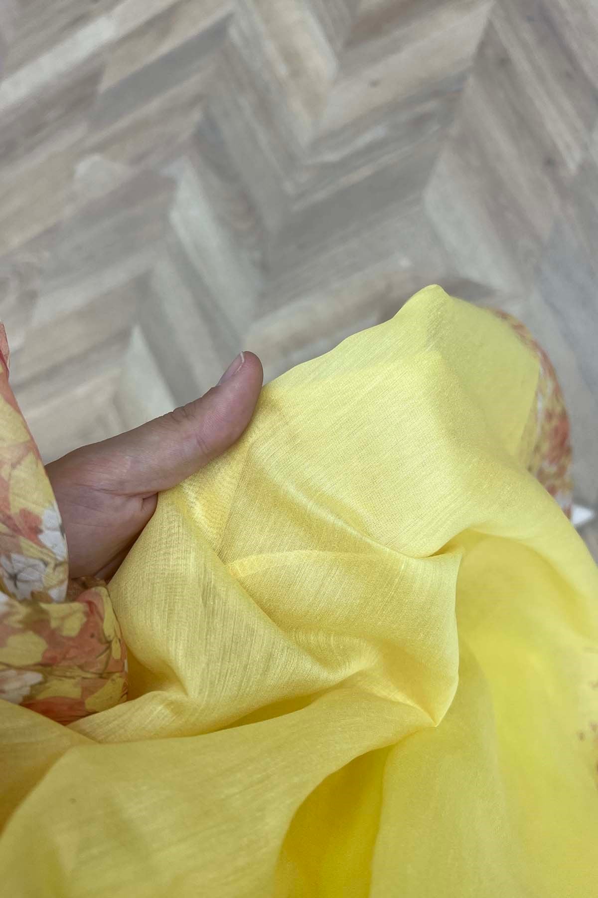 Lina Çiçek Desenli Fırfır Yakalı Maxi Elbise Sarı
