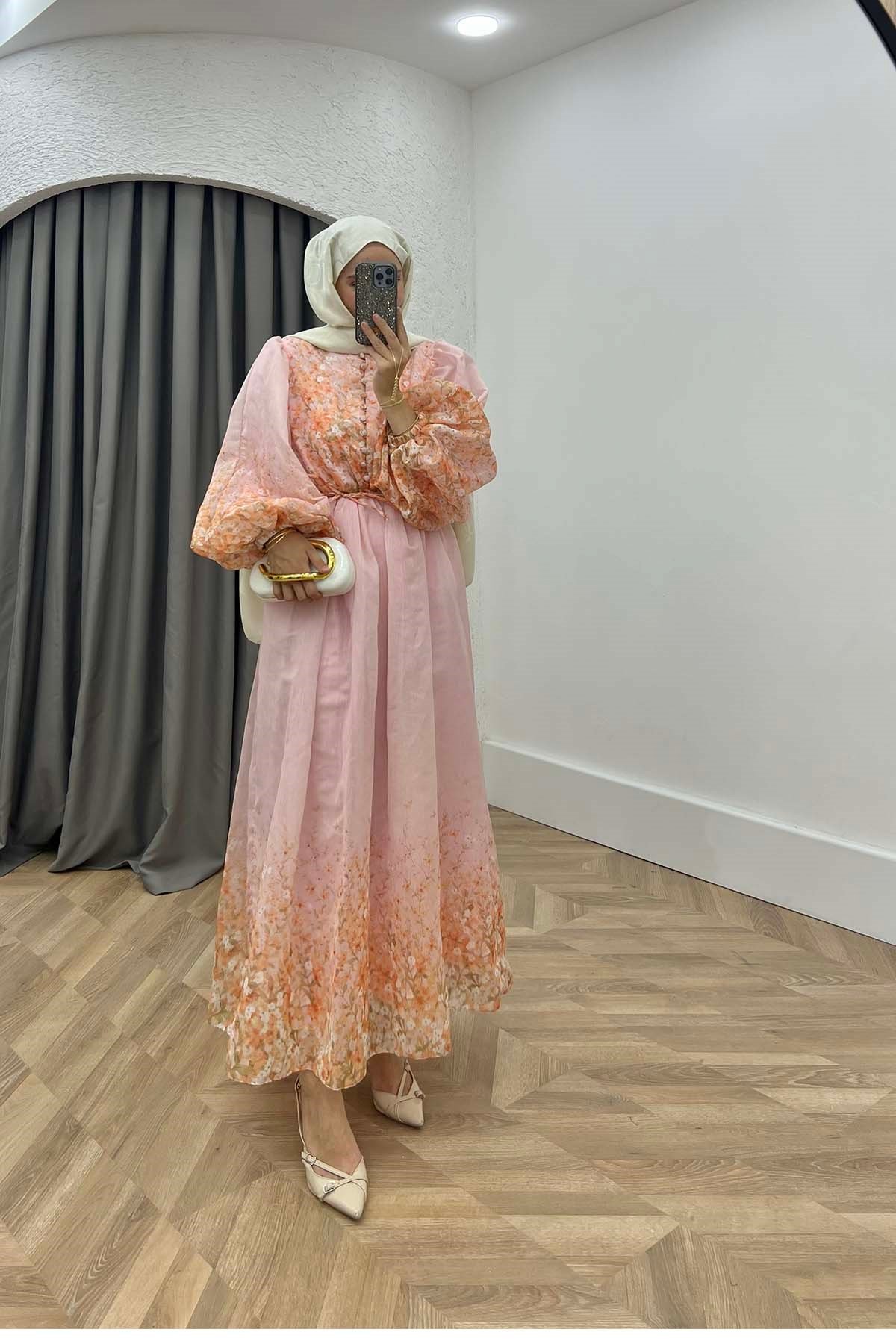 Lina Çiçek Desenli Fırfır Yakalı Maxi Elbise Pembe