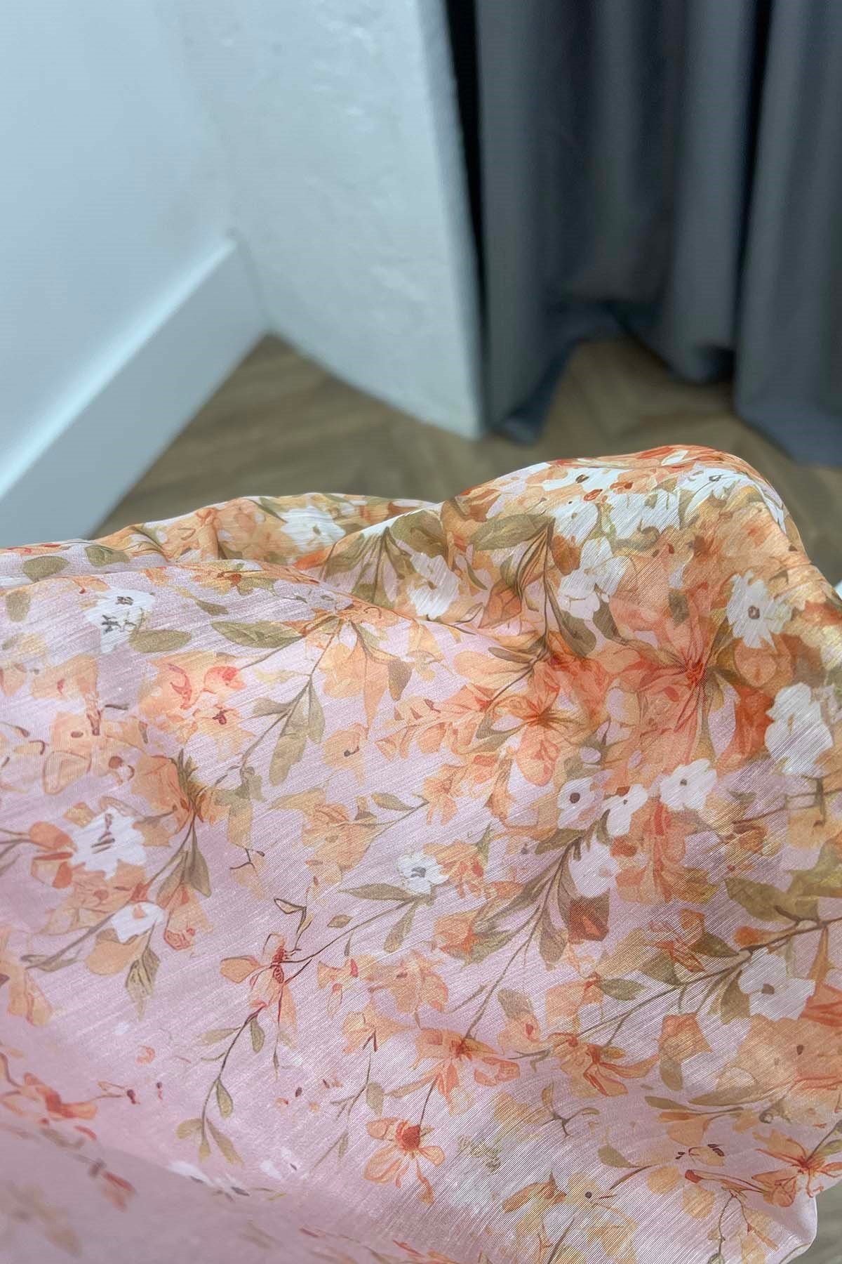 Lina Çiçek Desenli Fırfır Yakalı Maxi Elbise Pembe