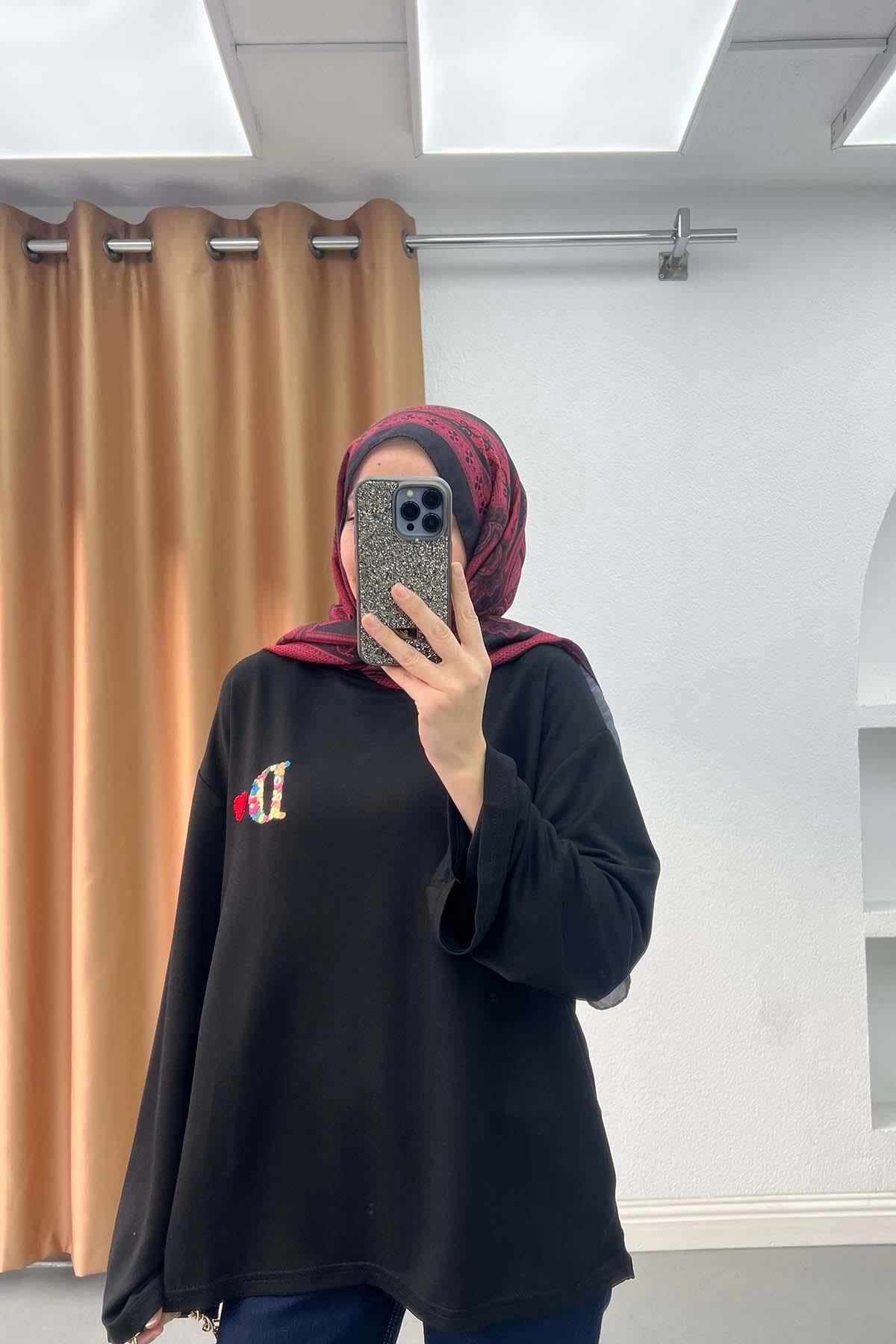 Love &  Letter Nakışlı Oversize Sweatshirt Siyah