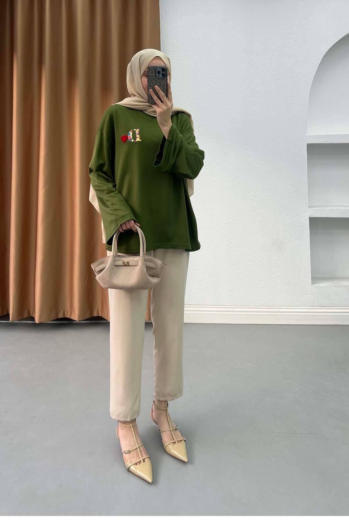 Love &  Letter Nakışlı Oversize Sweatshirt Haki
