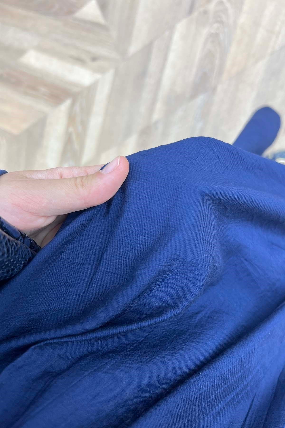 Modern Kemerli Dökümlü Çilek Pantalon Lacivert