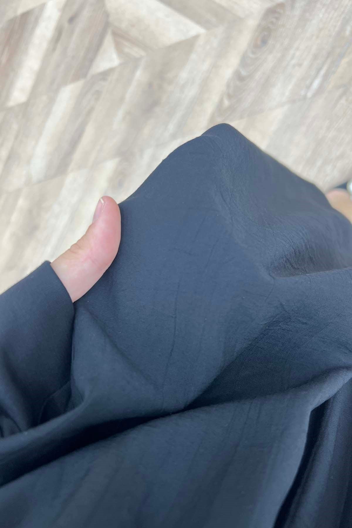 Modern Kemerli Dökümlü Çilek Pantalon Siyah