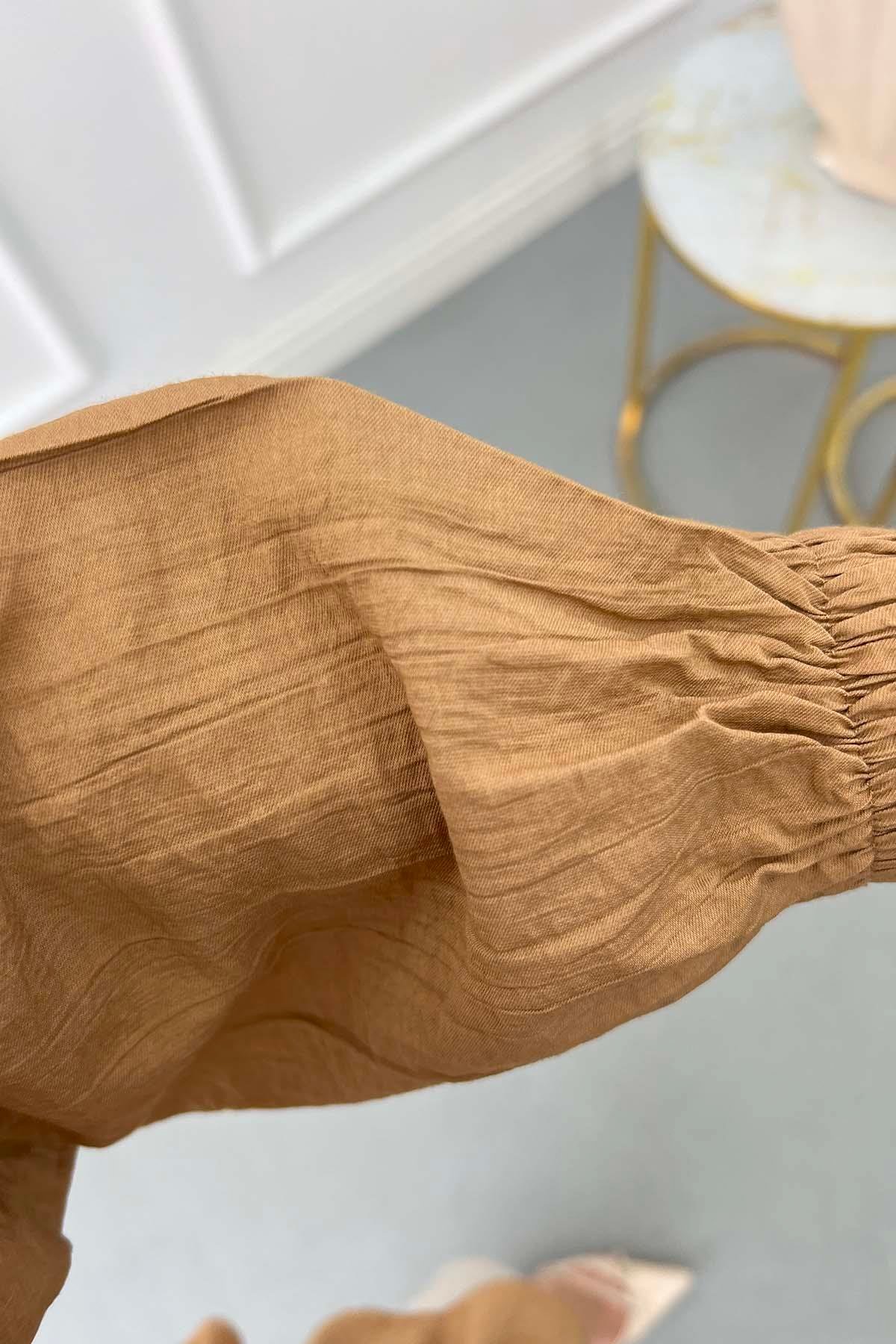 Önü Fırfırlı Taş Detaylı Gömlek Camel