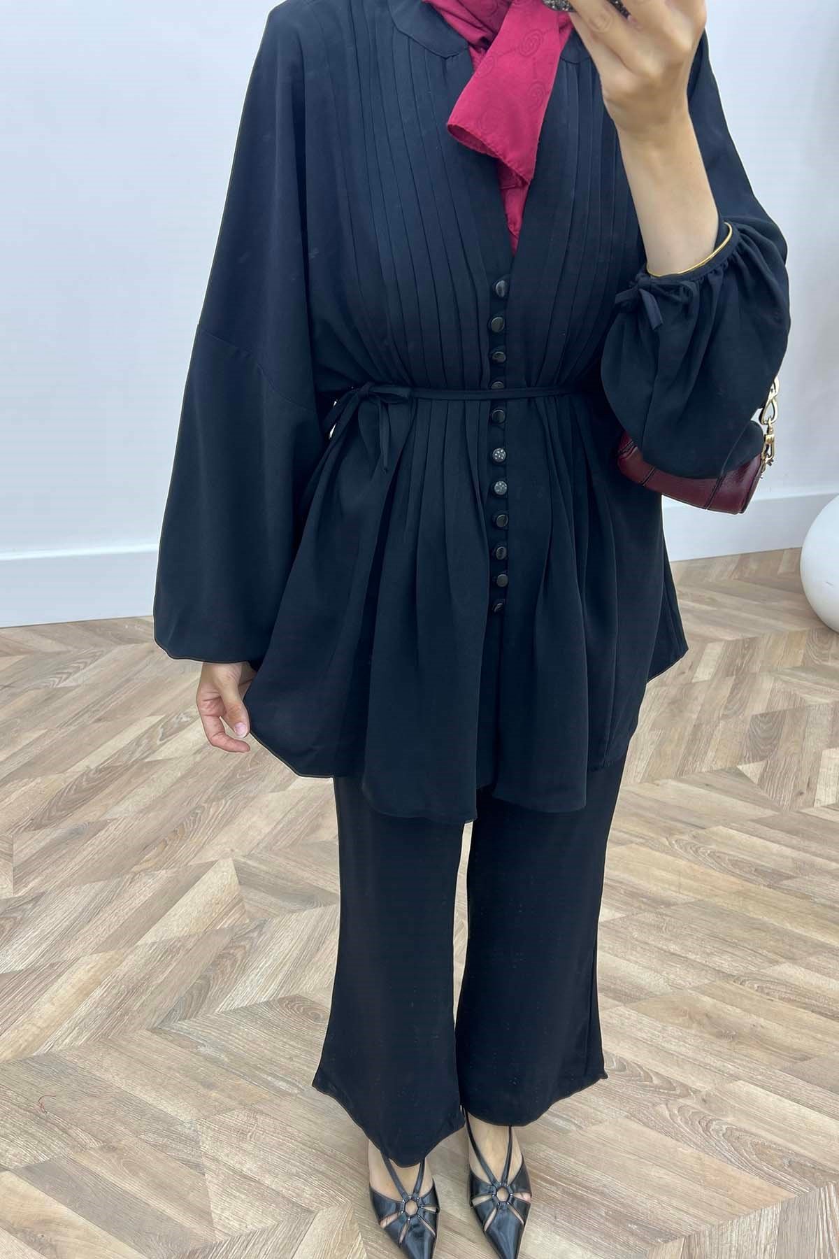 Önü Nervürlü Kemerli Modern Double Takım Siyah