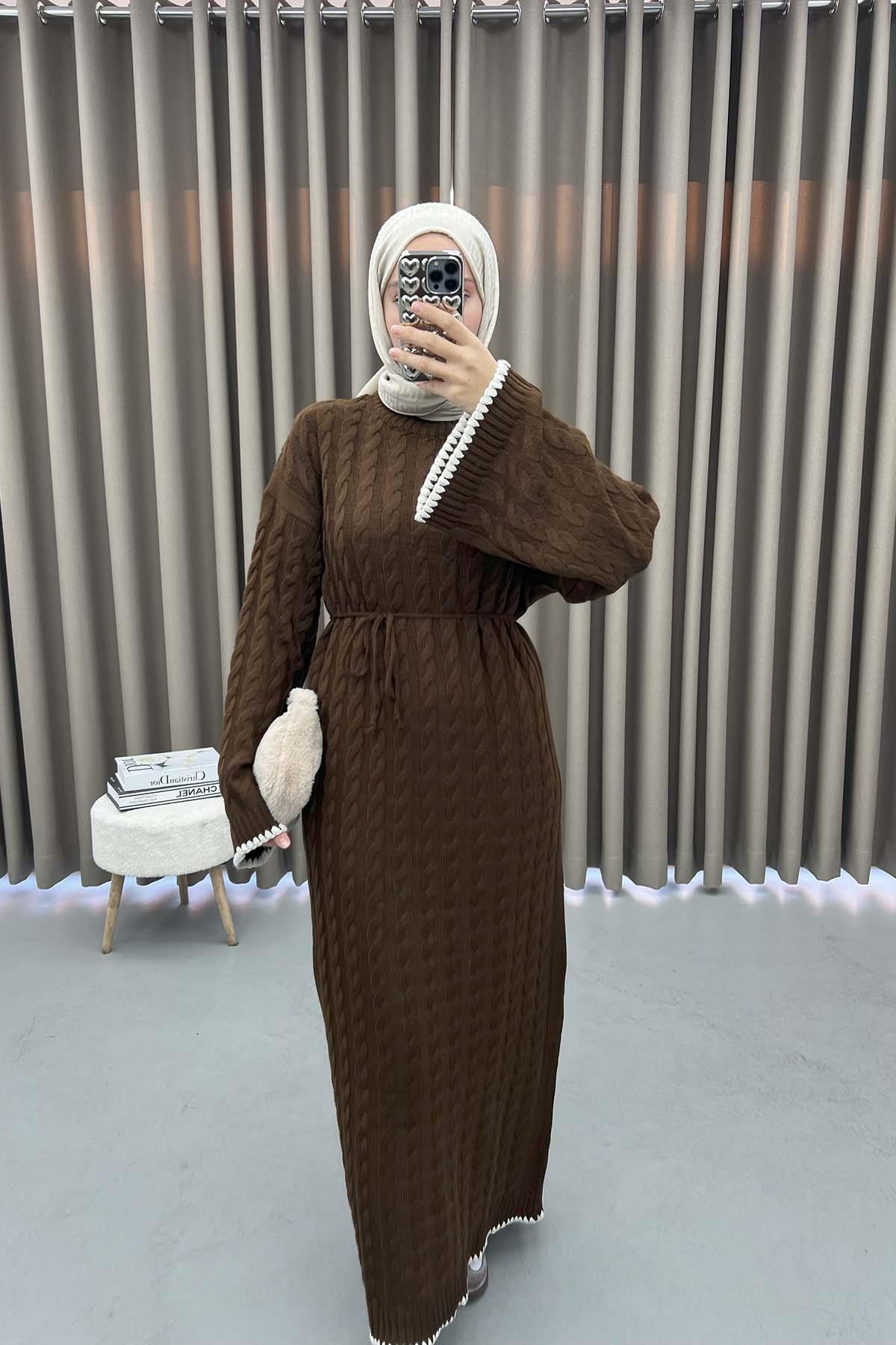 Örgülü İşlemeli Triko Elbise Acı Kahve