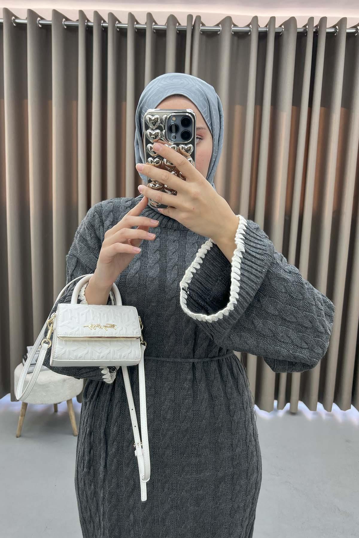 Örgülü İşlemeli Triko Elbise Gri