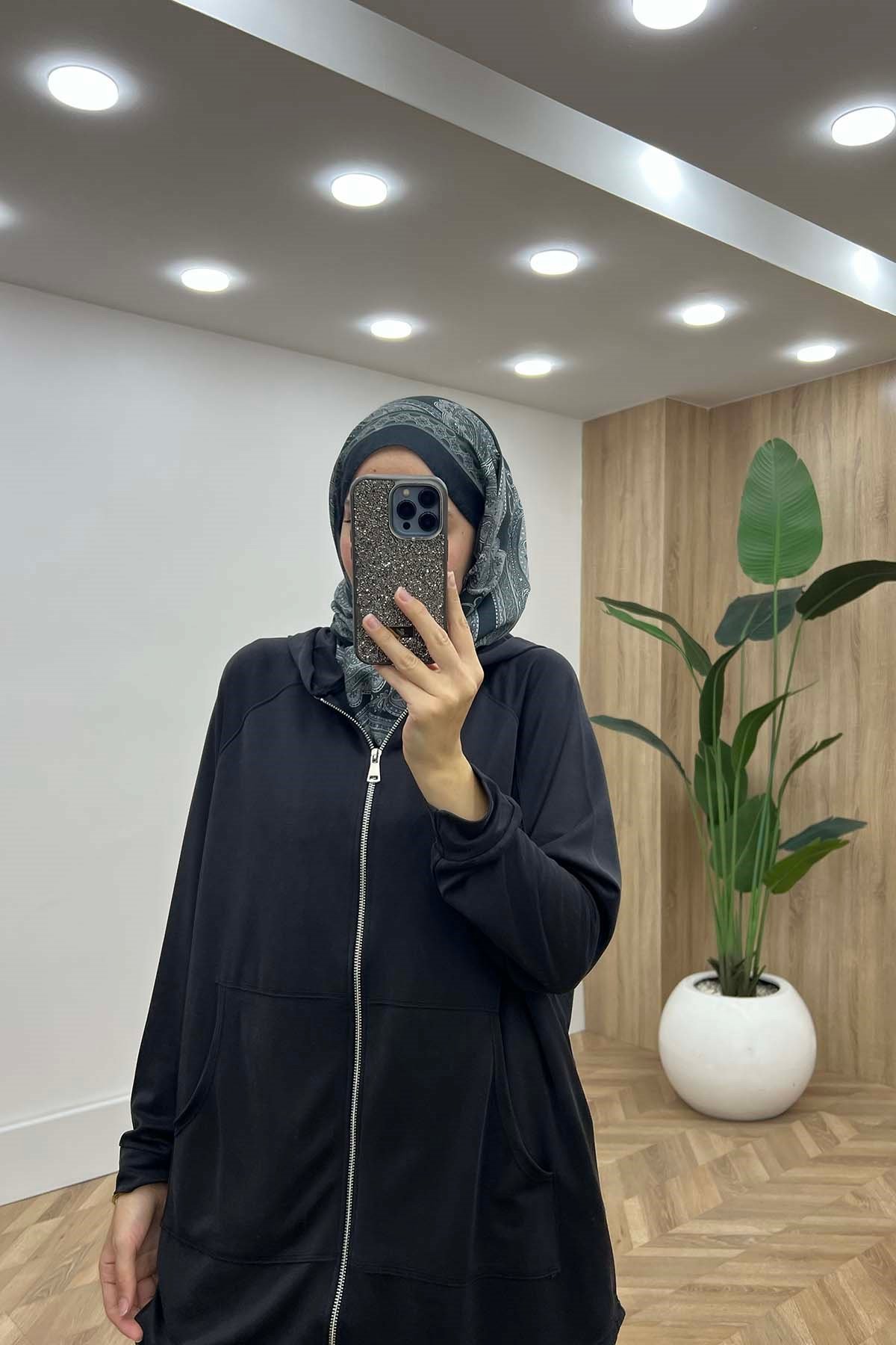 Oval Kesim Cepli Kapşonlu Takım Siyah