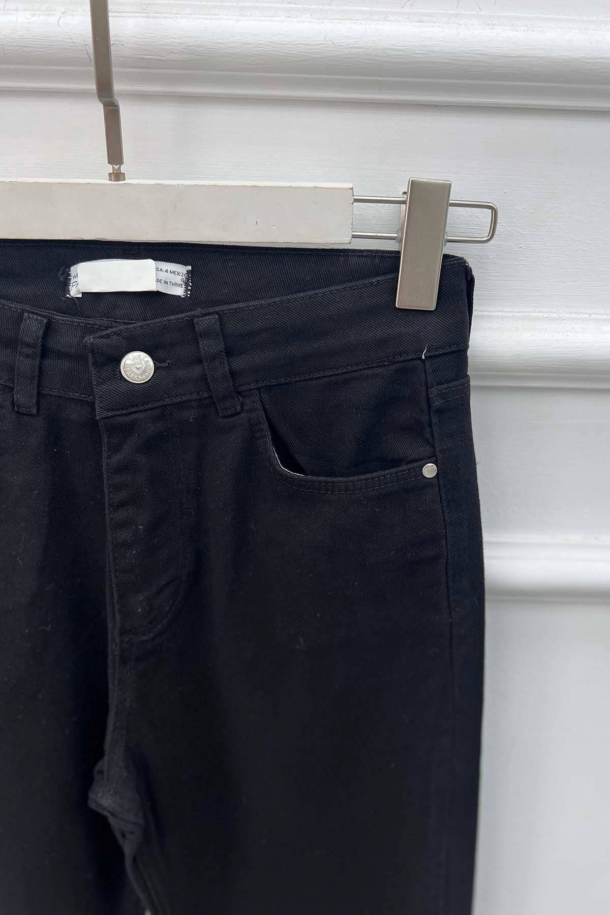 Paça Detaylı Kot Pantolon Siyah