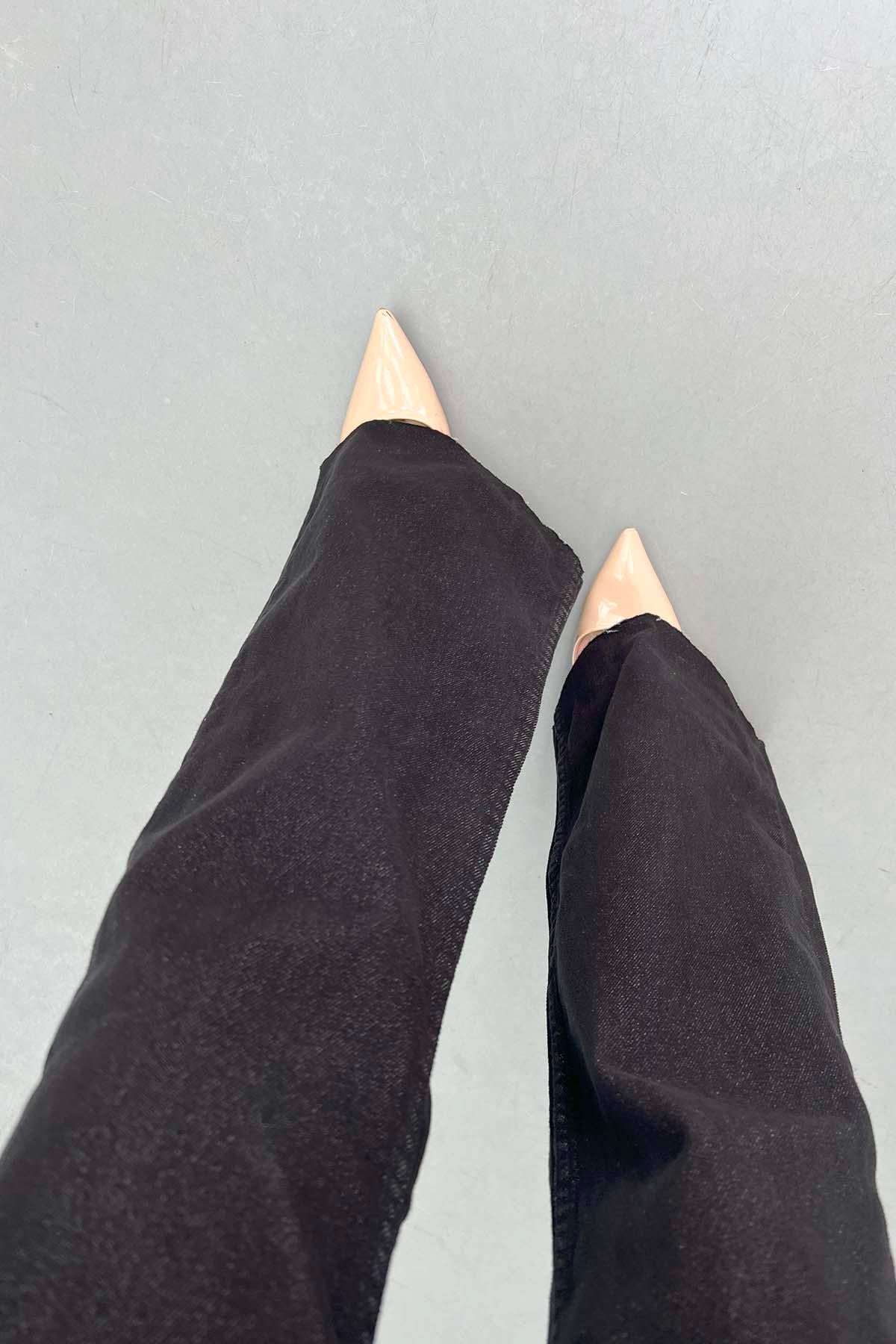 Paça Detaylı Kot Pantolon Siyah