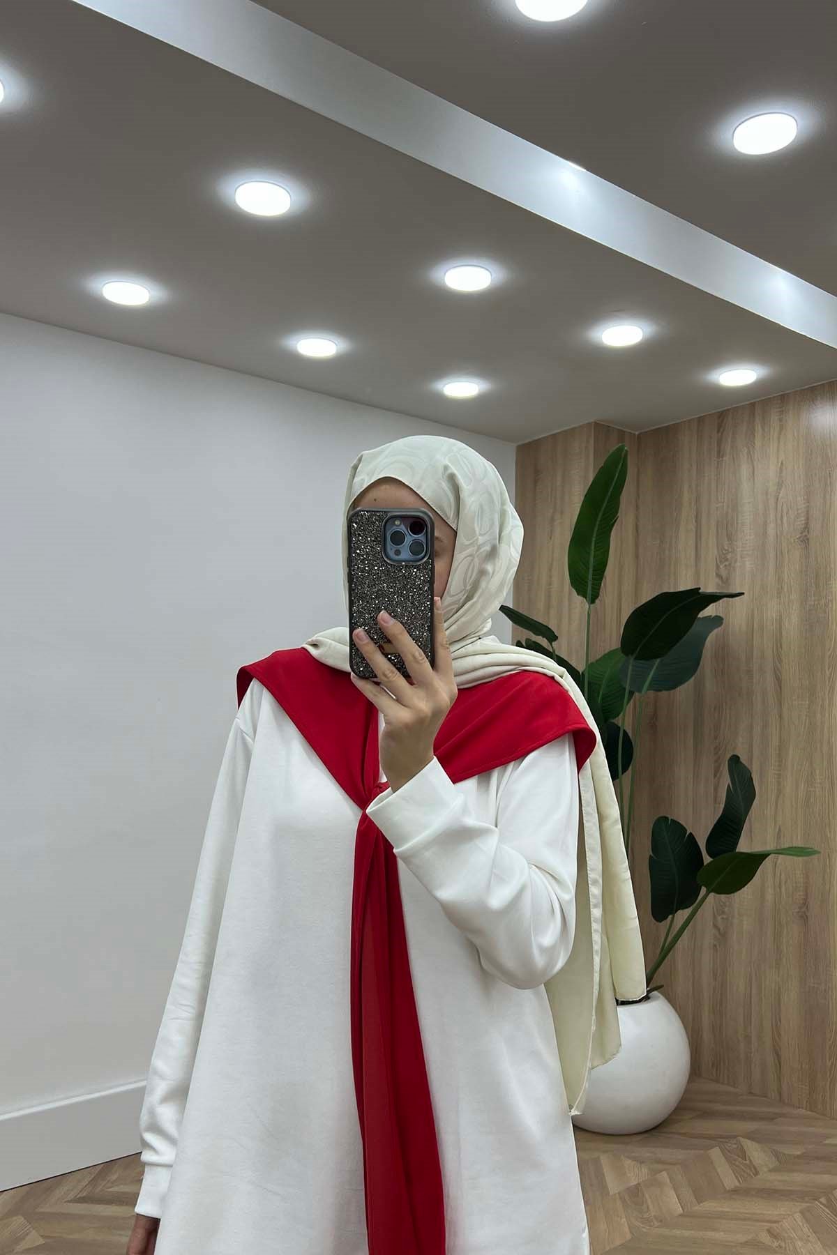 Pelerin Bağlamalı Spor Takım Kırmızı