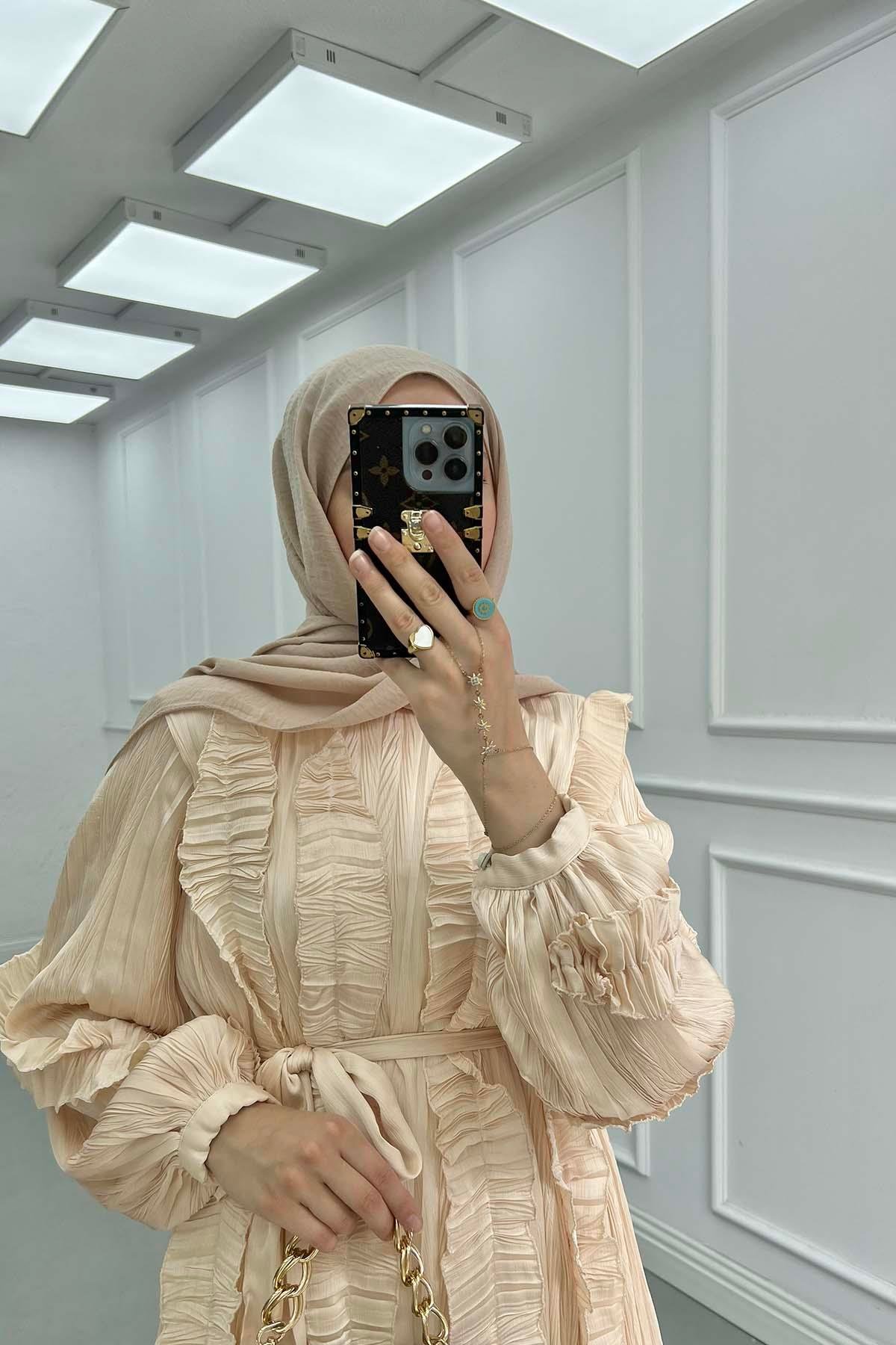 Pilise Detaylı Astarlı Elbise Bej