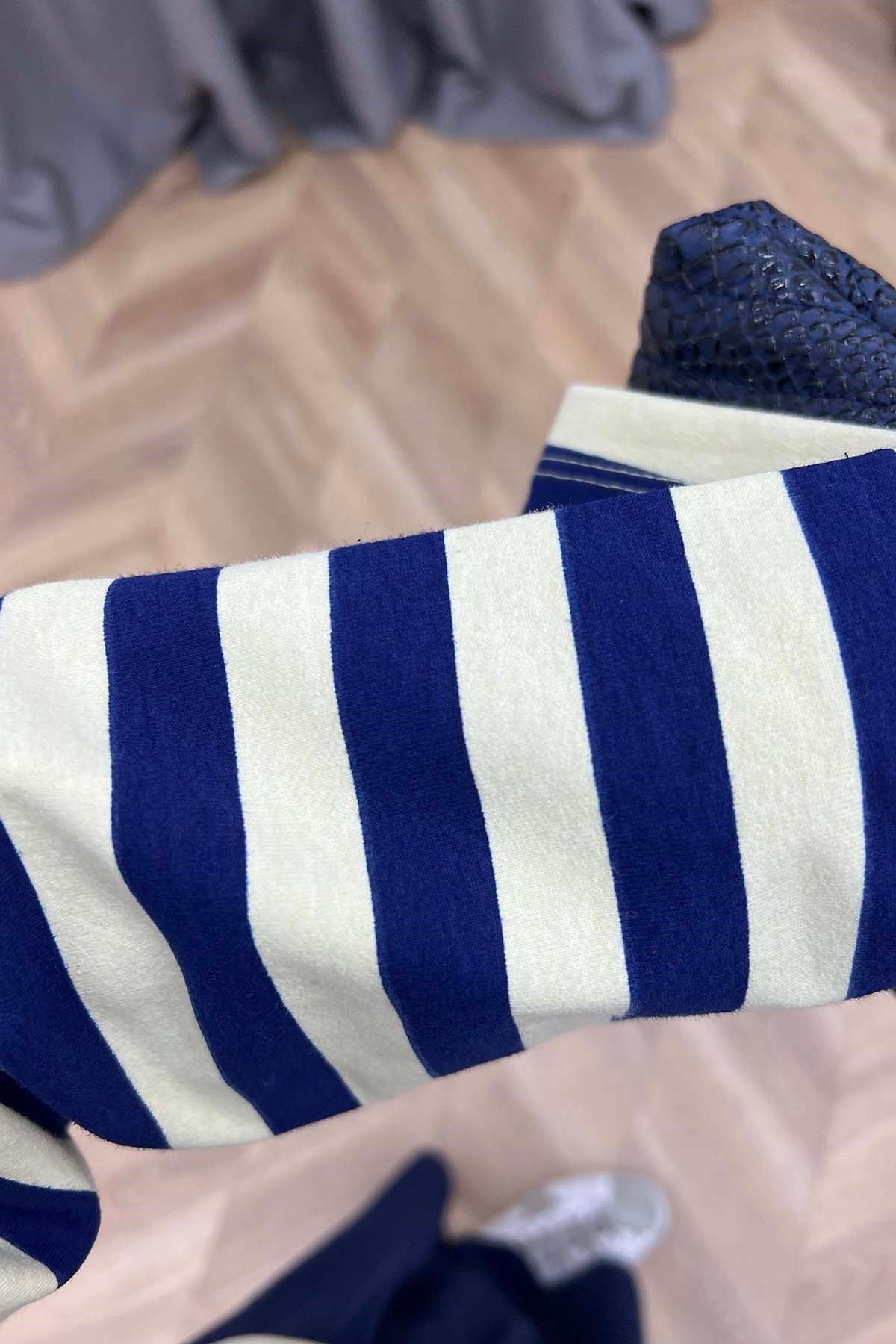 Polo Yaka Düğmeli Çizgili Sweatshirt Krem-Lacivert