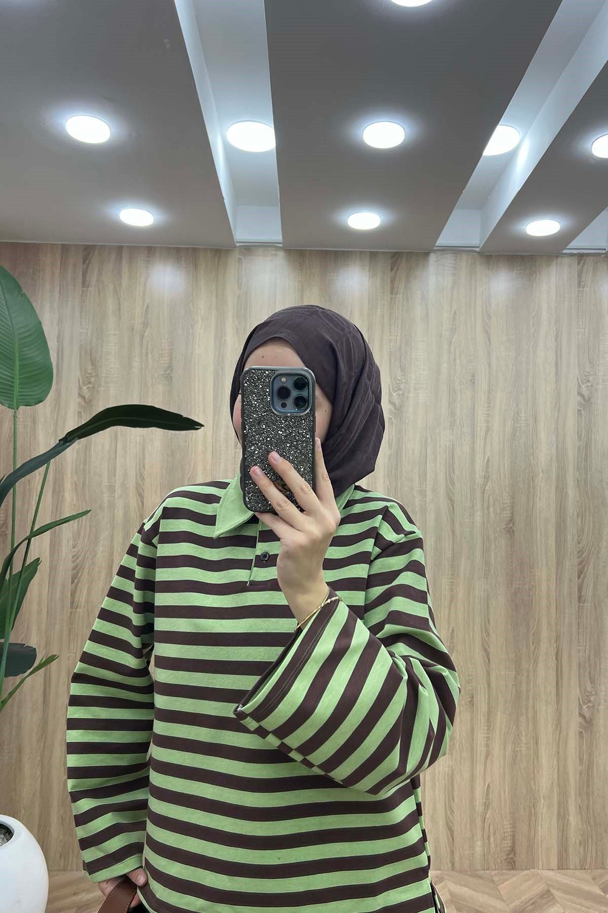 Polo Yaka Düğmeli Çizgili Sweatshirt Yeşil - Kahve
