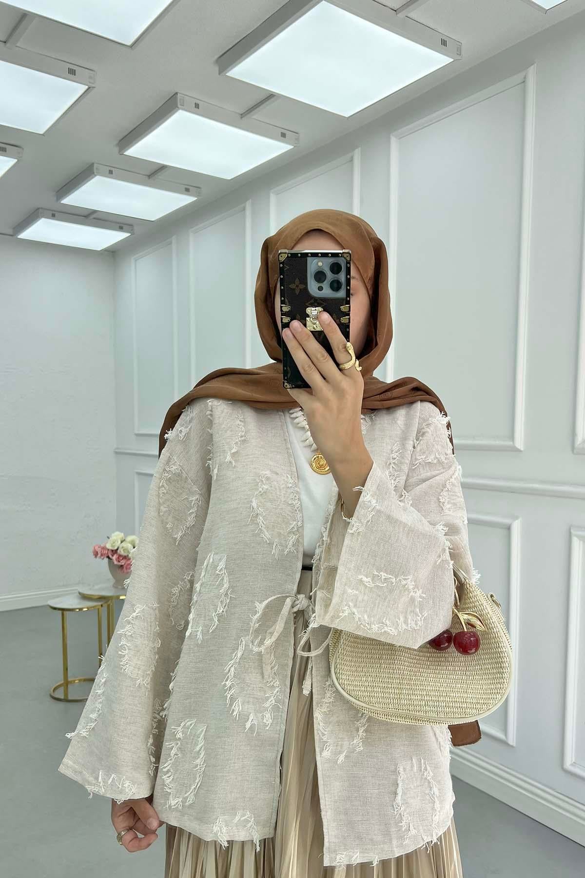 Püsküllü Bağlamalı Kimono Bej