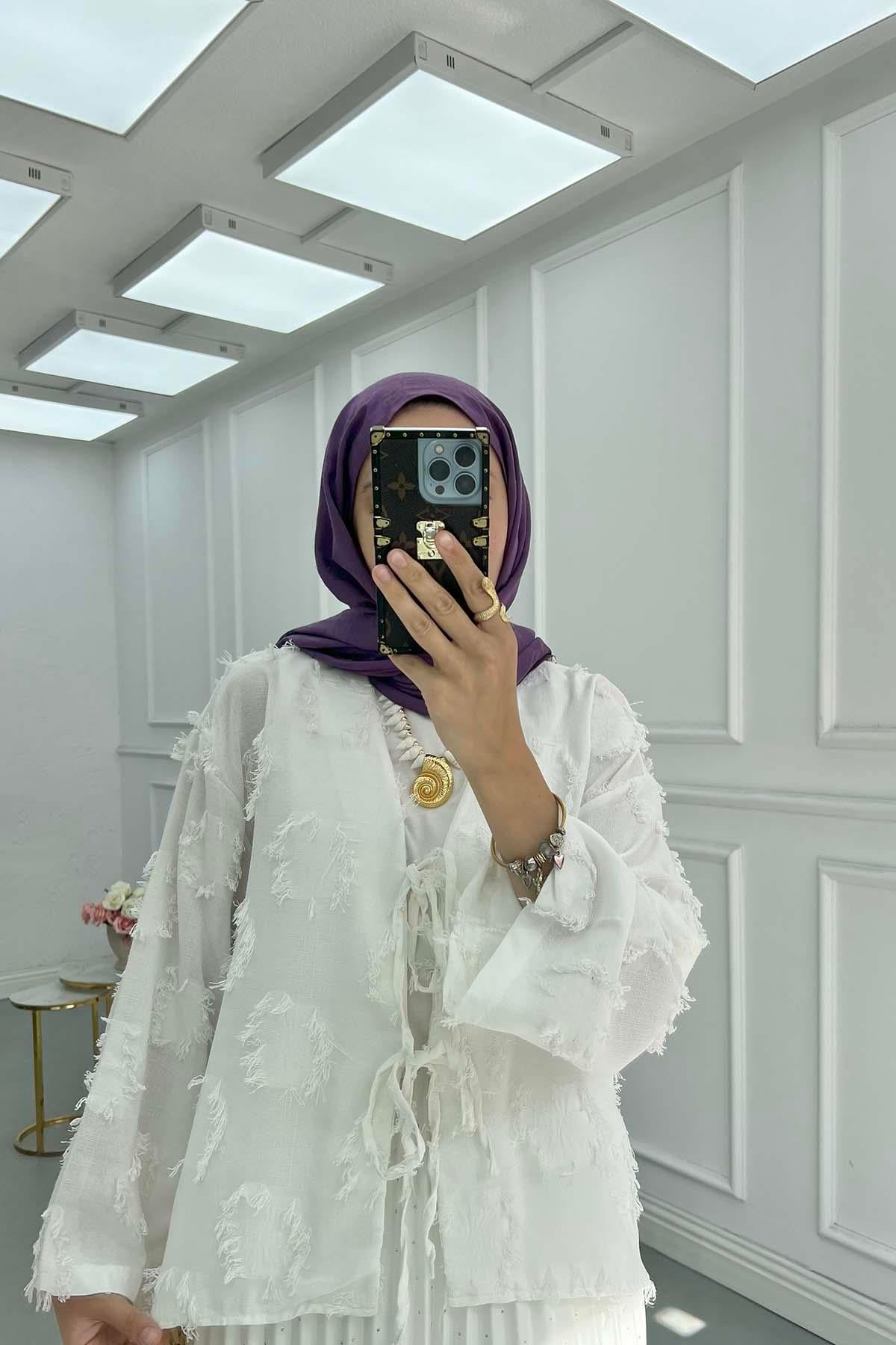 Püsküllü Bağlamalı Kimono Beyaz