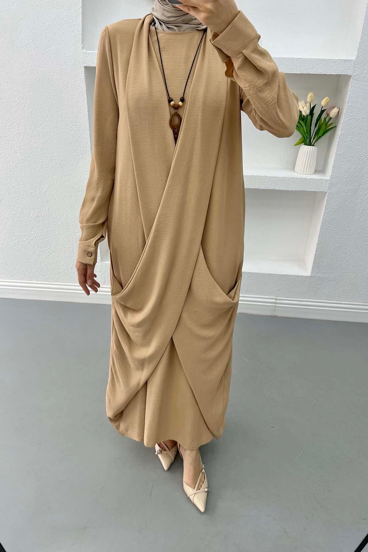 Şal Yaka Kolyeli Elbise Camel