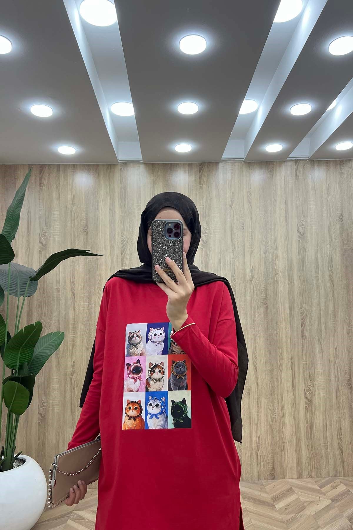 Sevimli Kedicik Temalı Sweat Kırmızı
