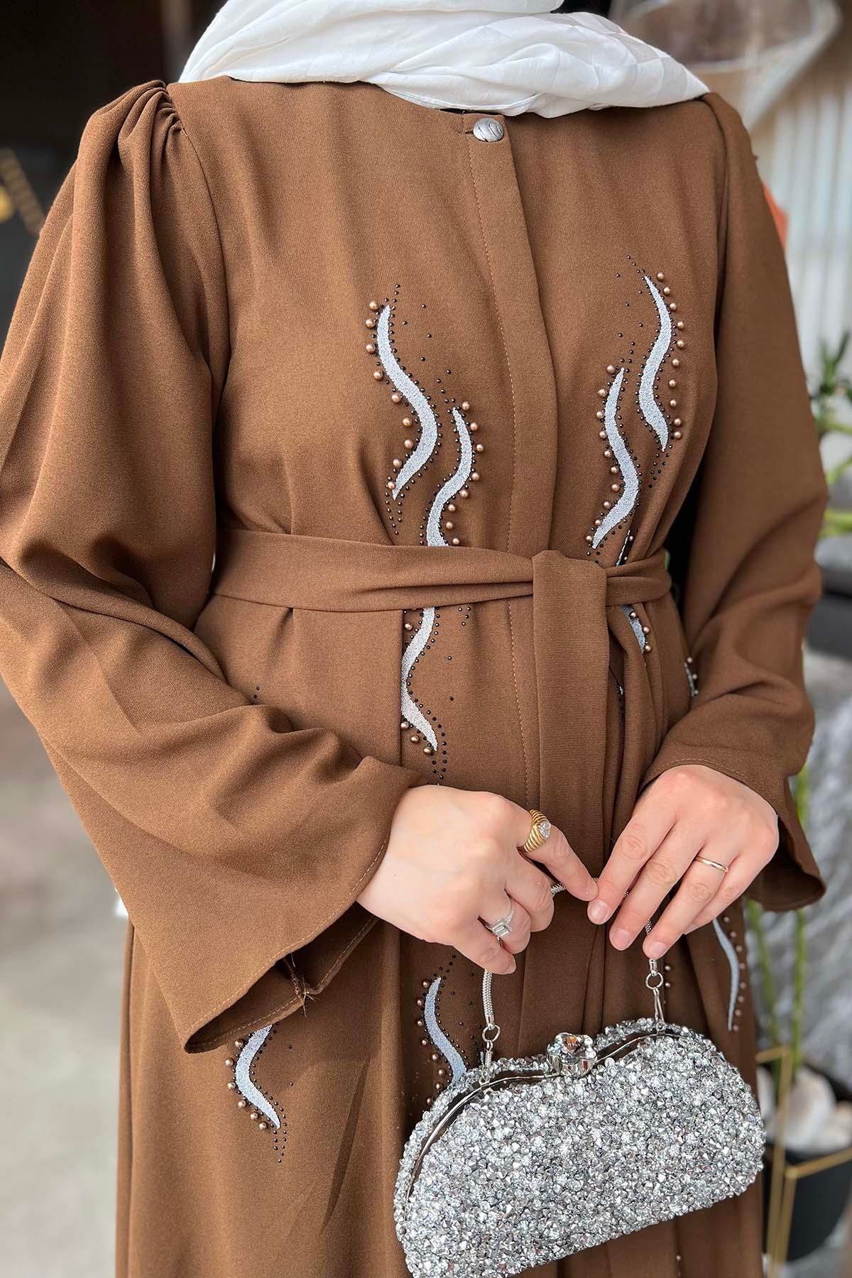 Sırma İşlemeli Kuşaklı Kaftan Elbise Kahve