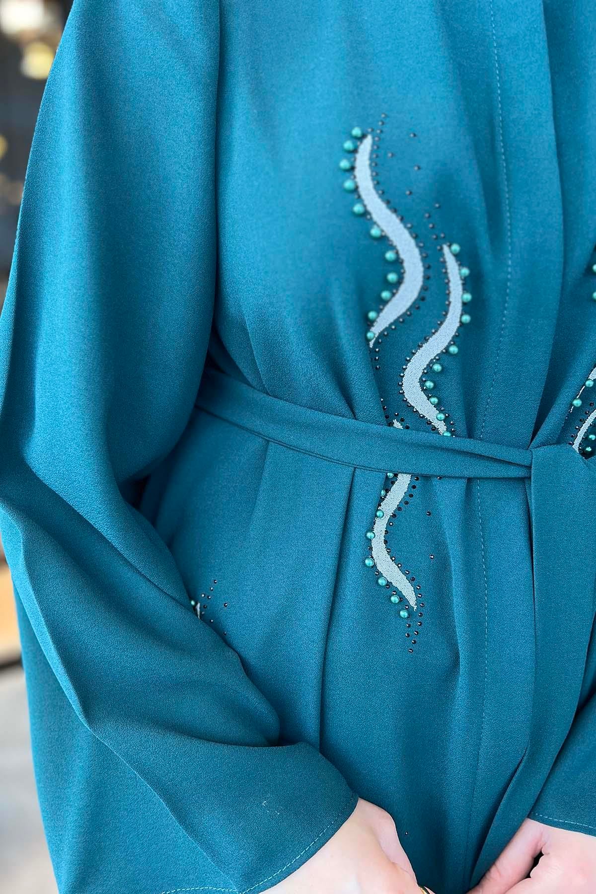 Sırma İşlemeli Kuşaklı Kaftan Elbise Zümrüt Yeşili