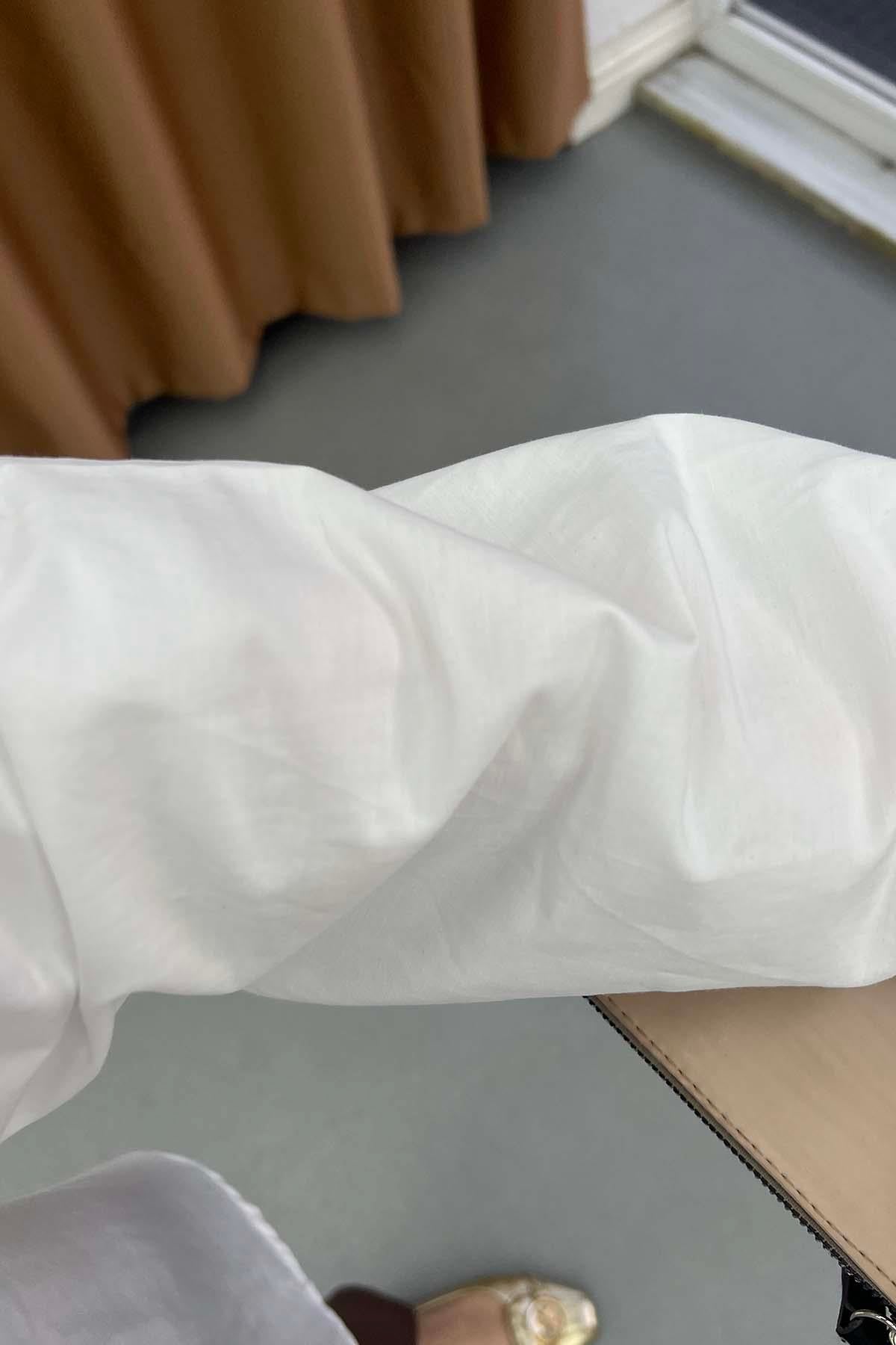 Sırtı Yırtmaç Detaylı Oversize Gömlek Beyaz