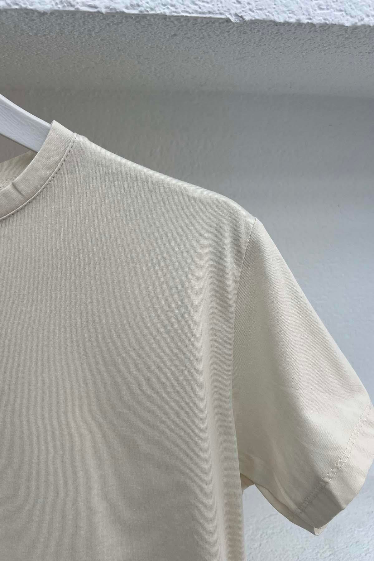 T-Shirt Taş