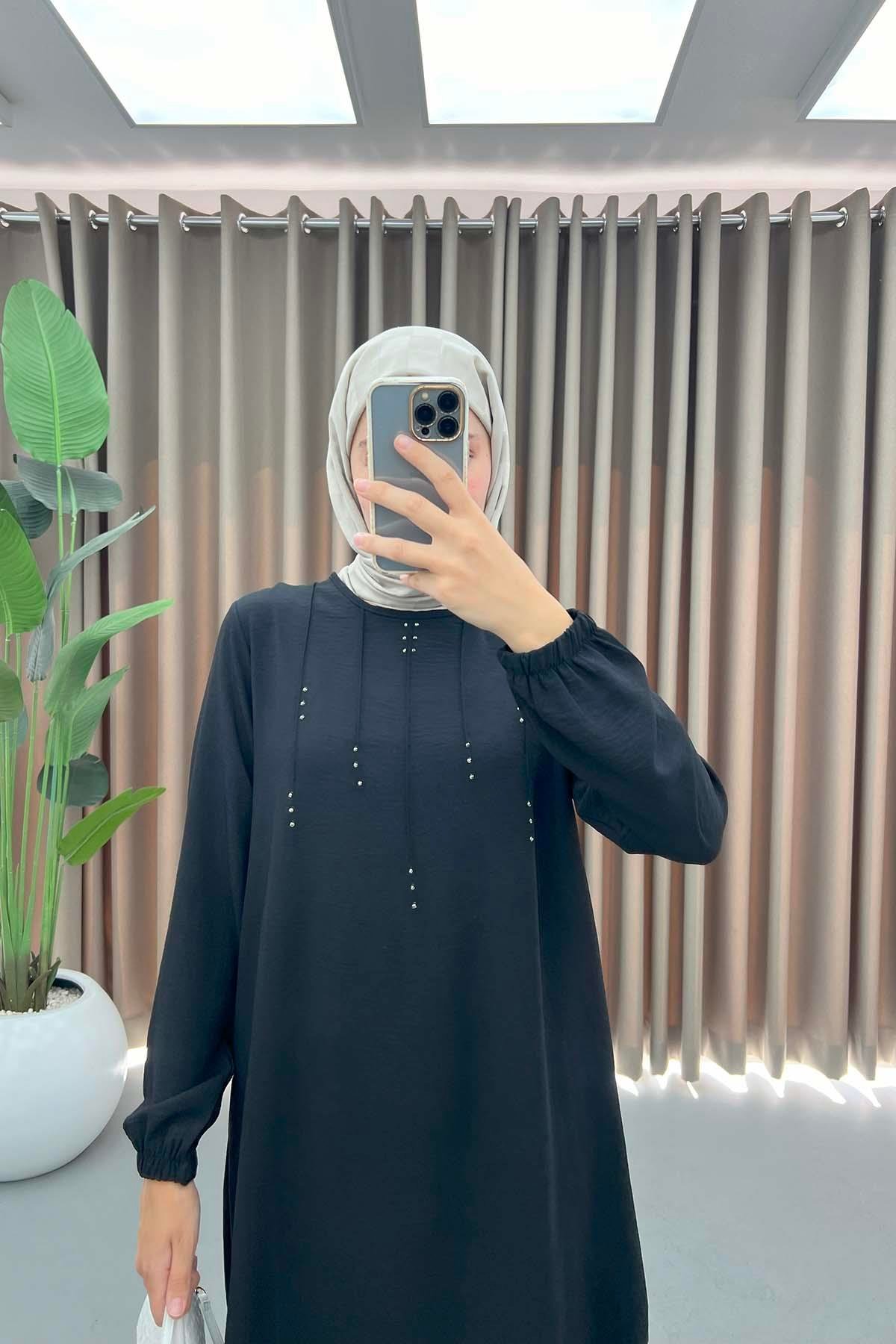 Taş Detaylı Tunik Siyah