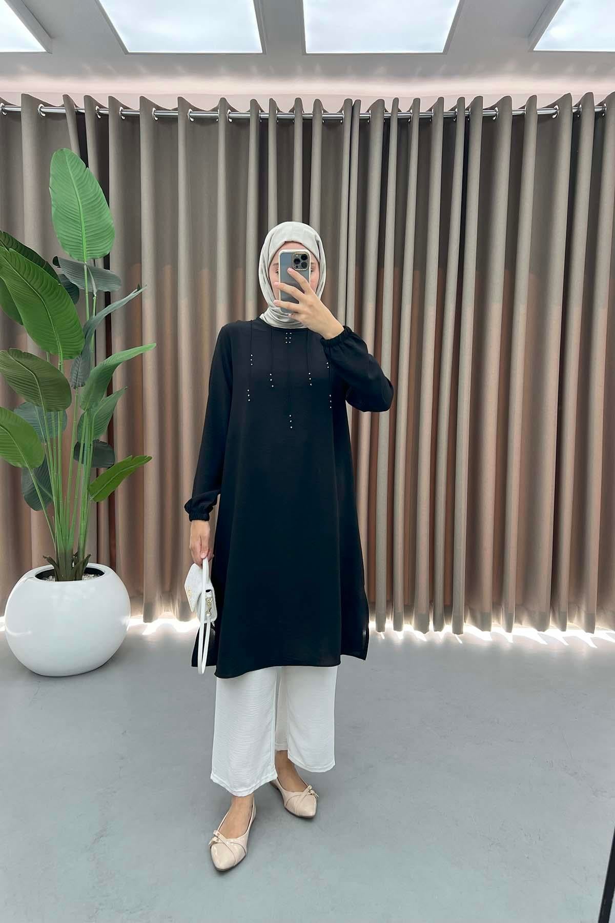 Taş Detaylı Tunik Siyah