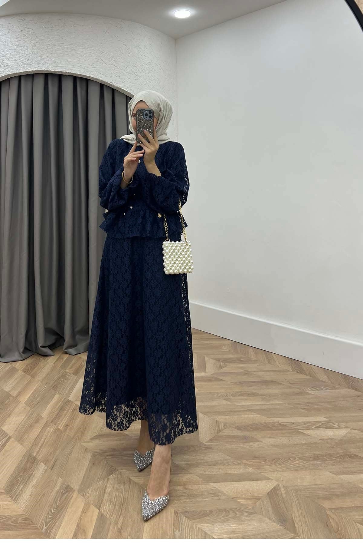Taş Düğmeli Floral Nakışlı İçlikli Tül Takım Saks Mavi