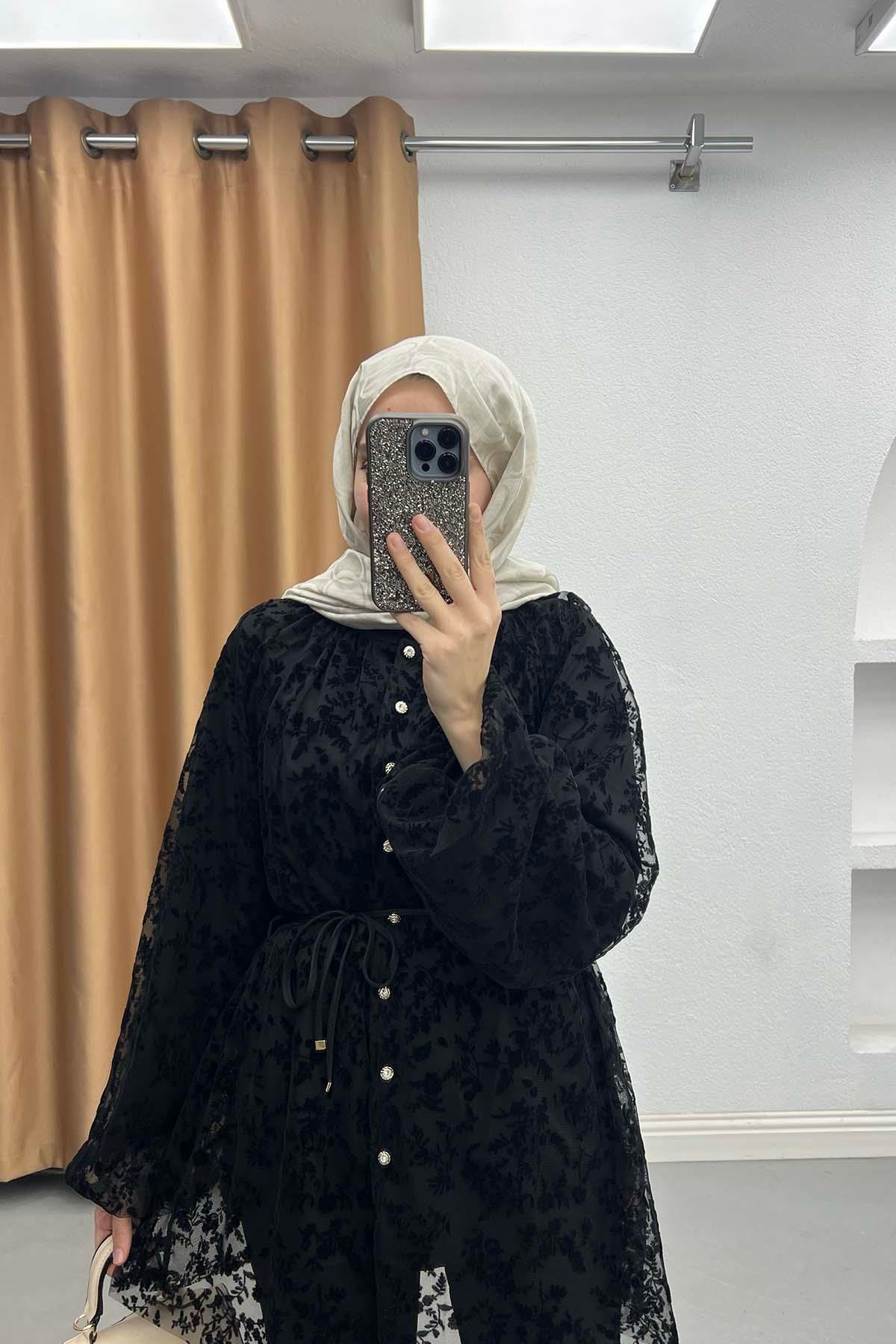 Taş Düğmeli Floral Nakışlı İçlikli Tül Gömlek Siyah