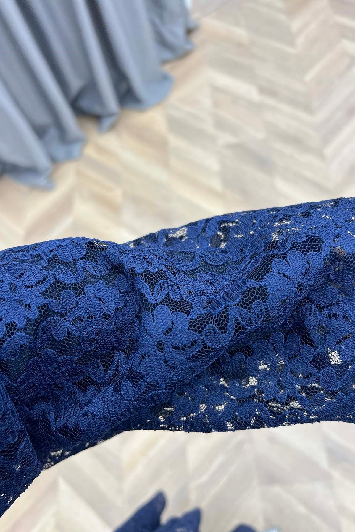 Taş Düğmeli Floral Nakışlı İçlikli Tül Takım Saks Mavi