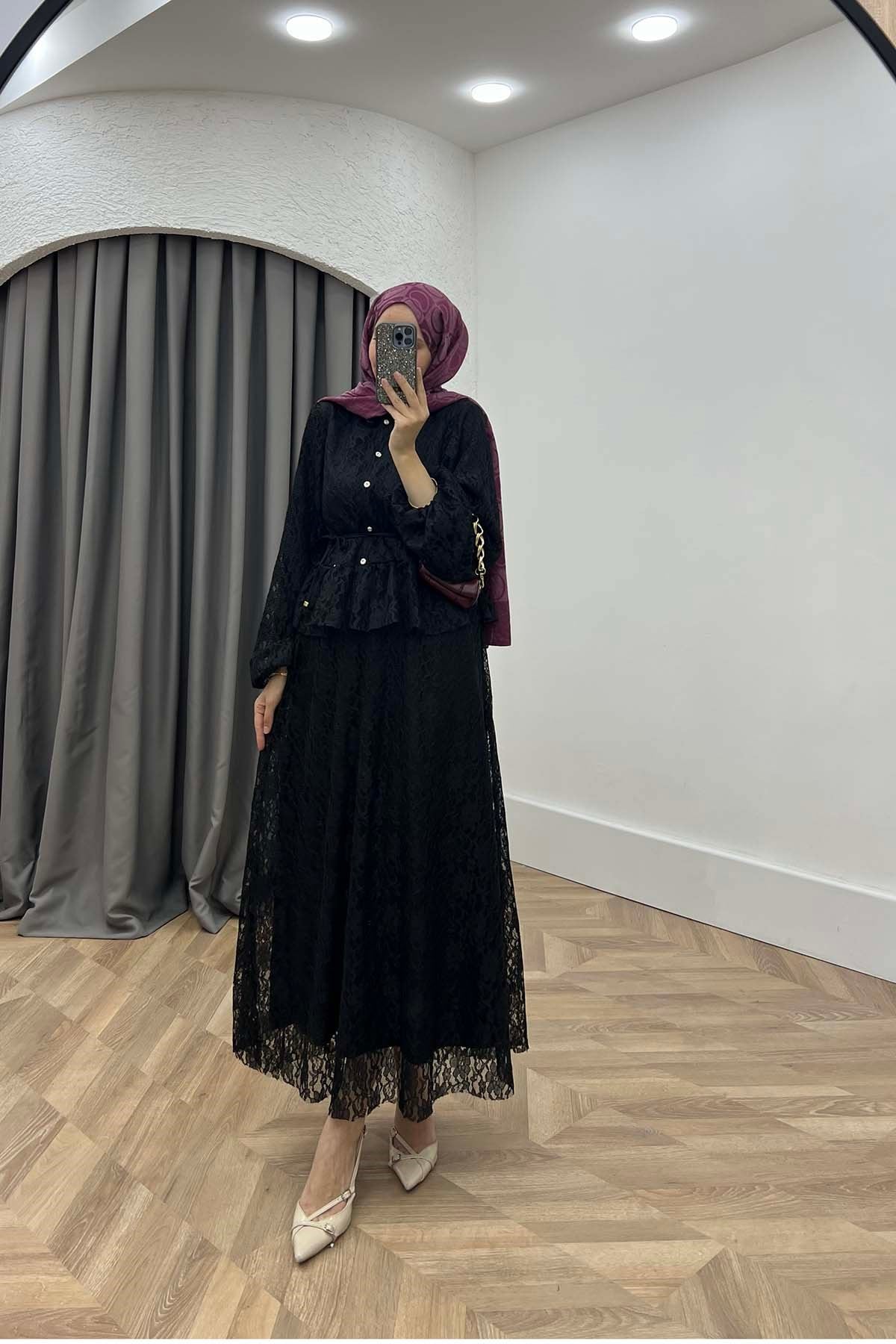Taş Düğmeli Floral Nakışlı İçlikli Tül Takım Siyah