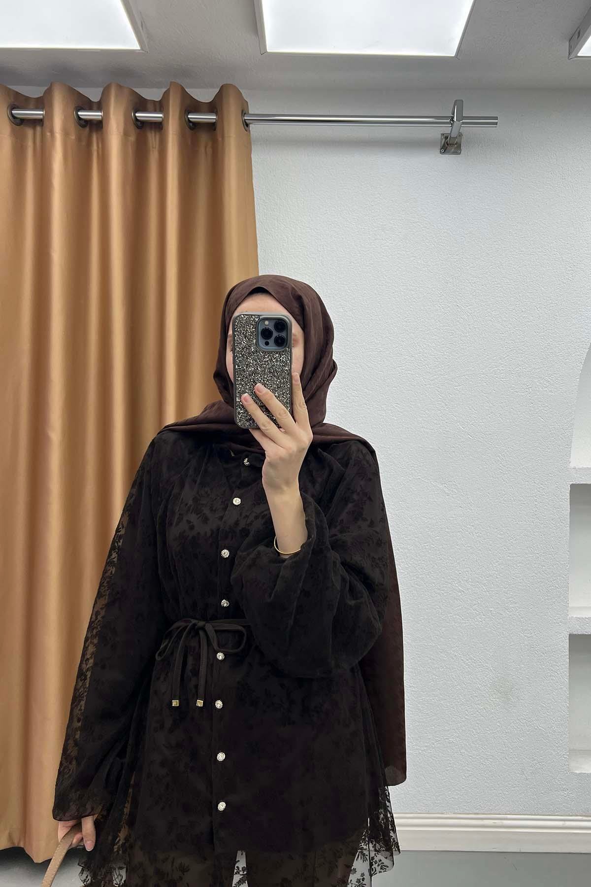 Taş Düğmeli Floral Nakışlı İçlikli Tül Gömlek Kahve