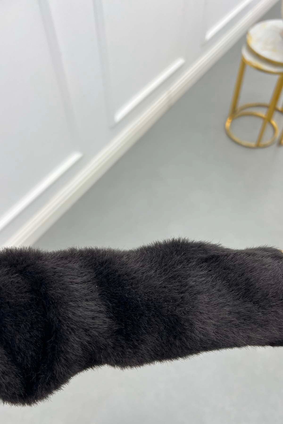 Taşlı ve Çiçek İşlemeli Angora Hırka Siyah