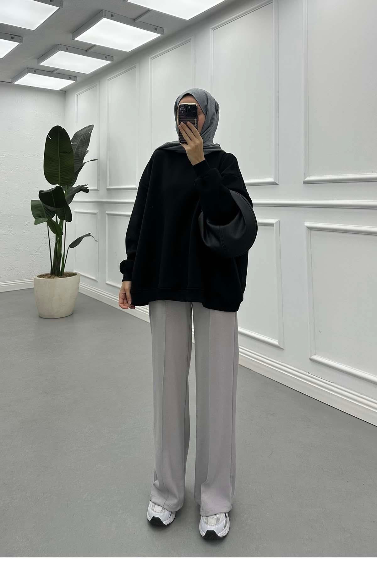 Üç İplik Bisiklet Yaka Sweatshirt Siyah