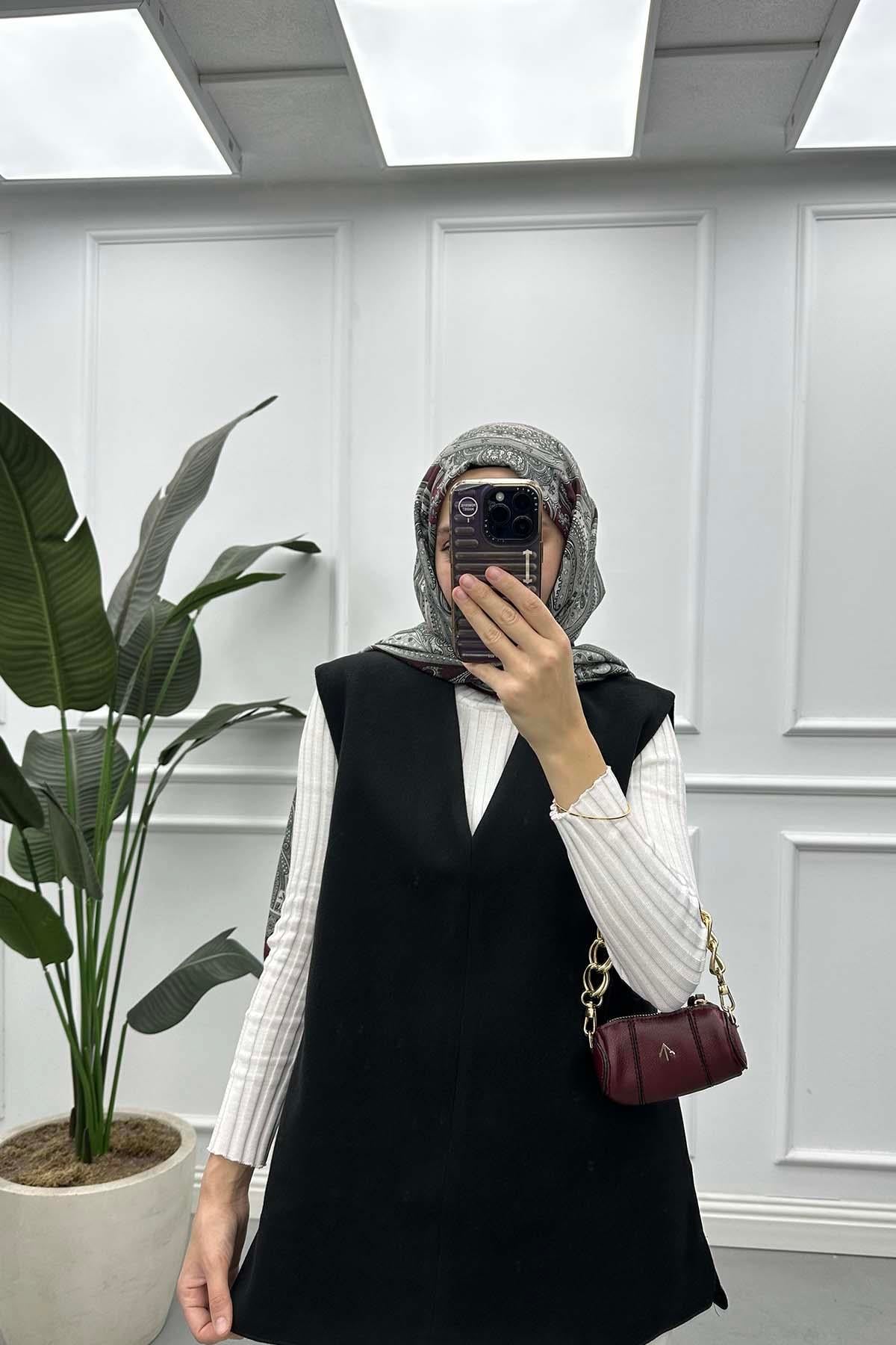 V Yaka Kaşe Süveter Siyah