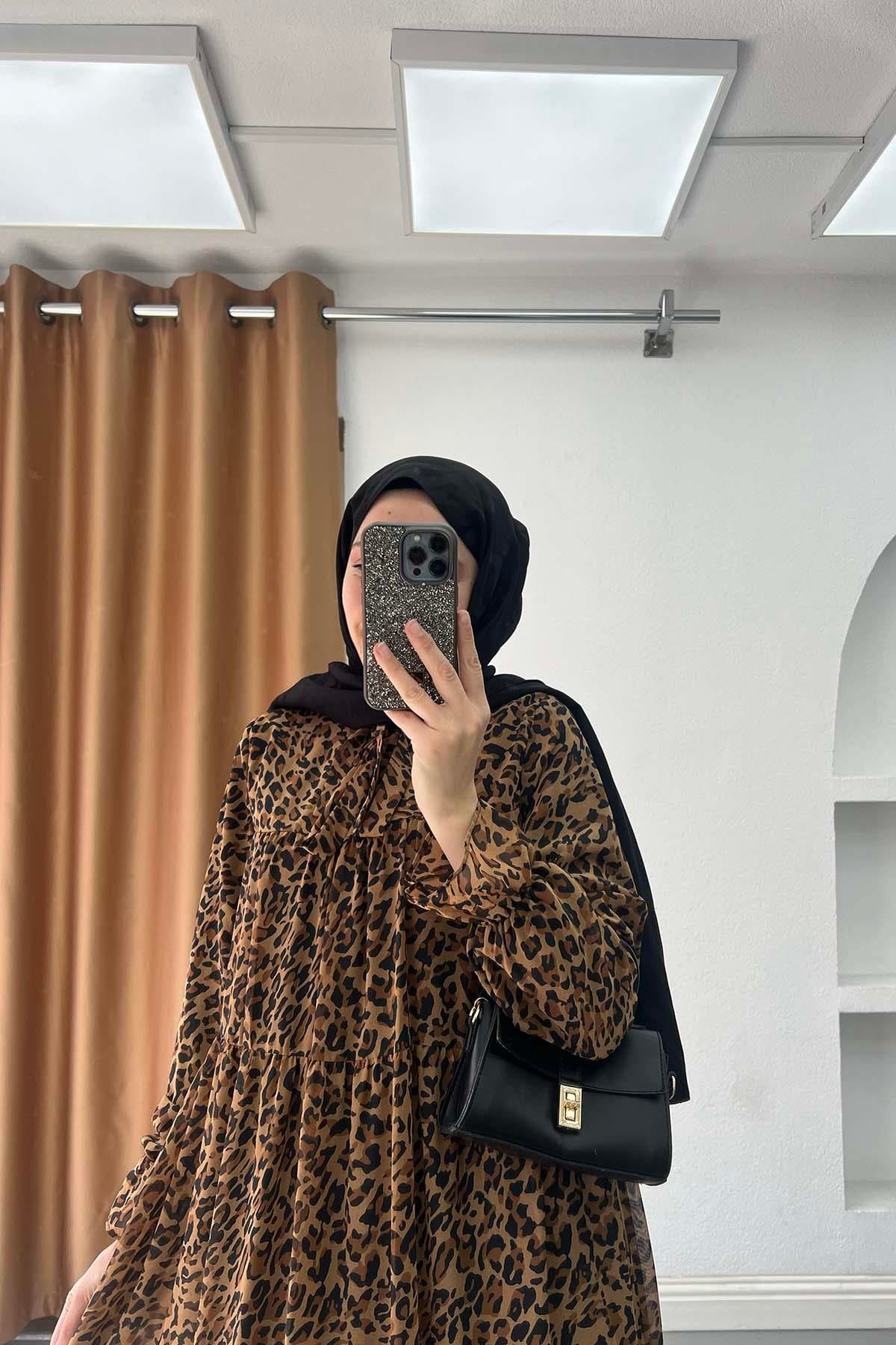 Victoria Katlı Leopar Desen Astarlı Şifon Elbise Leopar