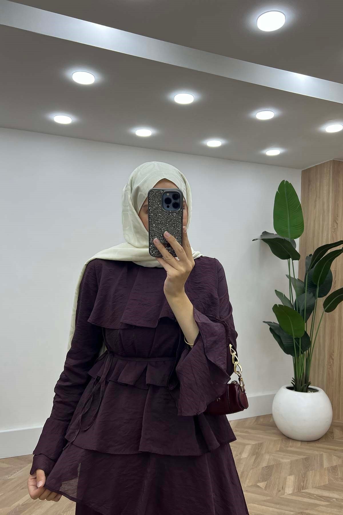 Volanlı Modern Kuşaklı Takım Mürdüm