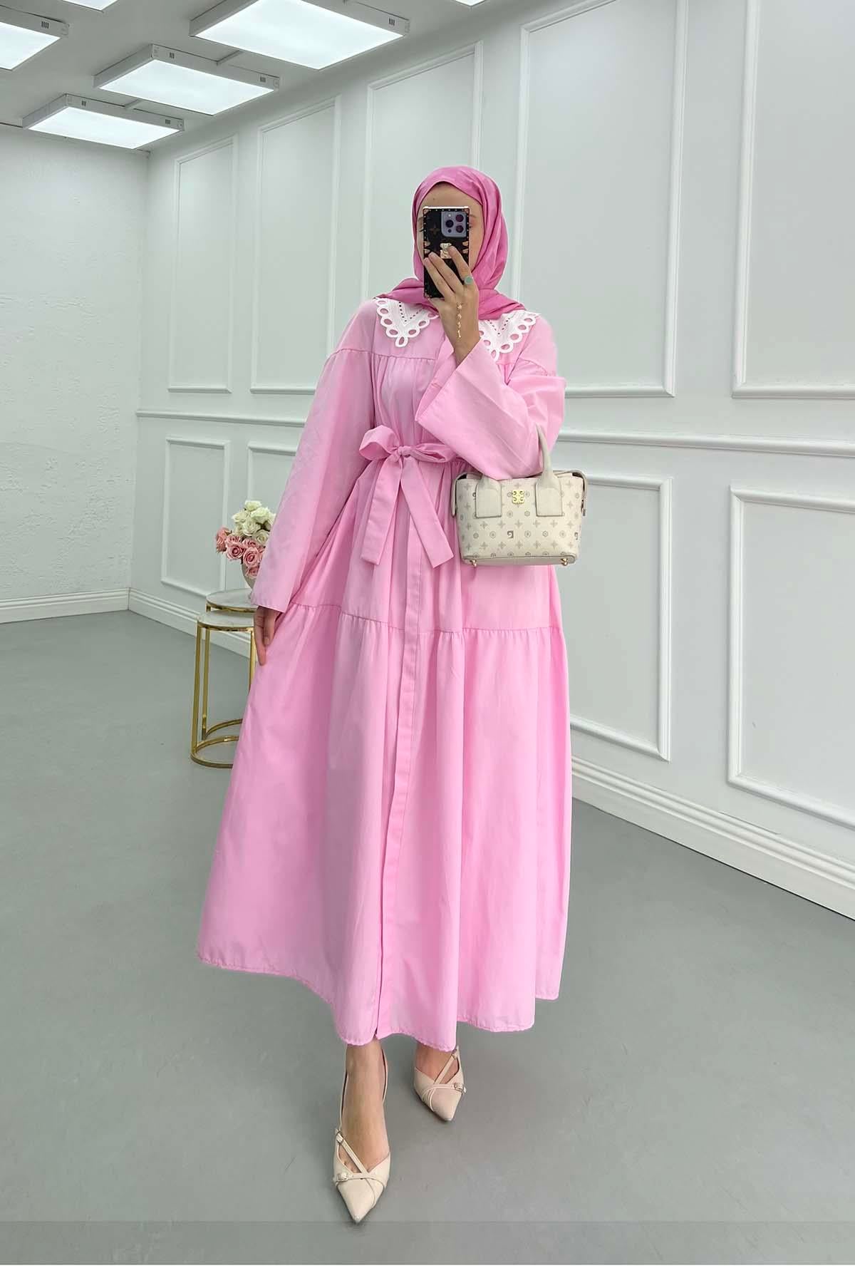 Yaka Detaylı Kuşaklı Elbise Pembe