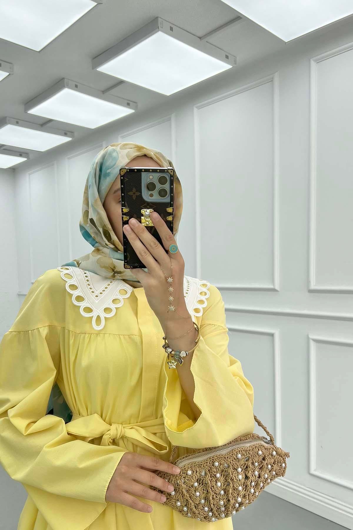 Yaka Detaylı Kuşaklı Elbise Sarı