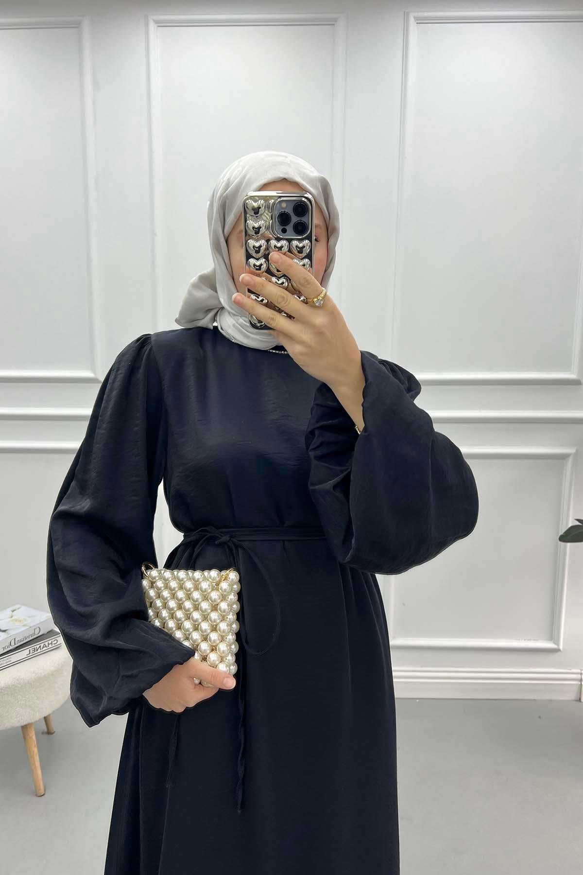 Yaka Taşlı Elbise Lacivert