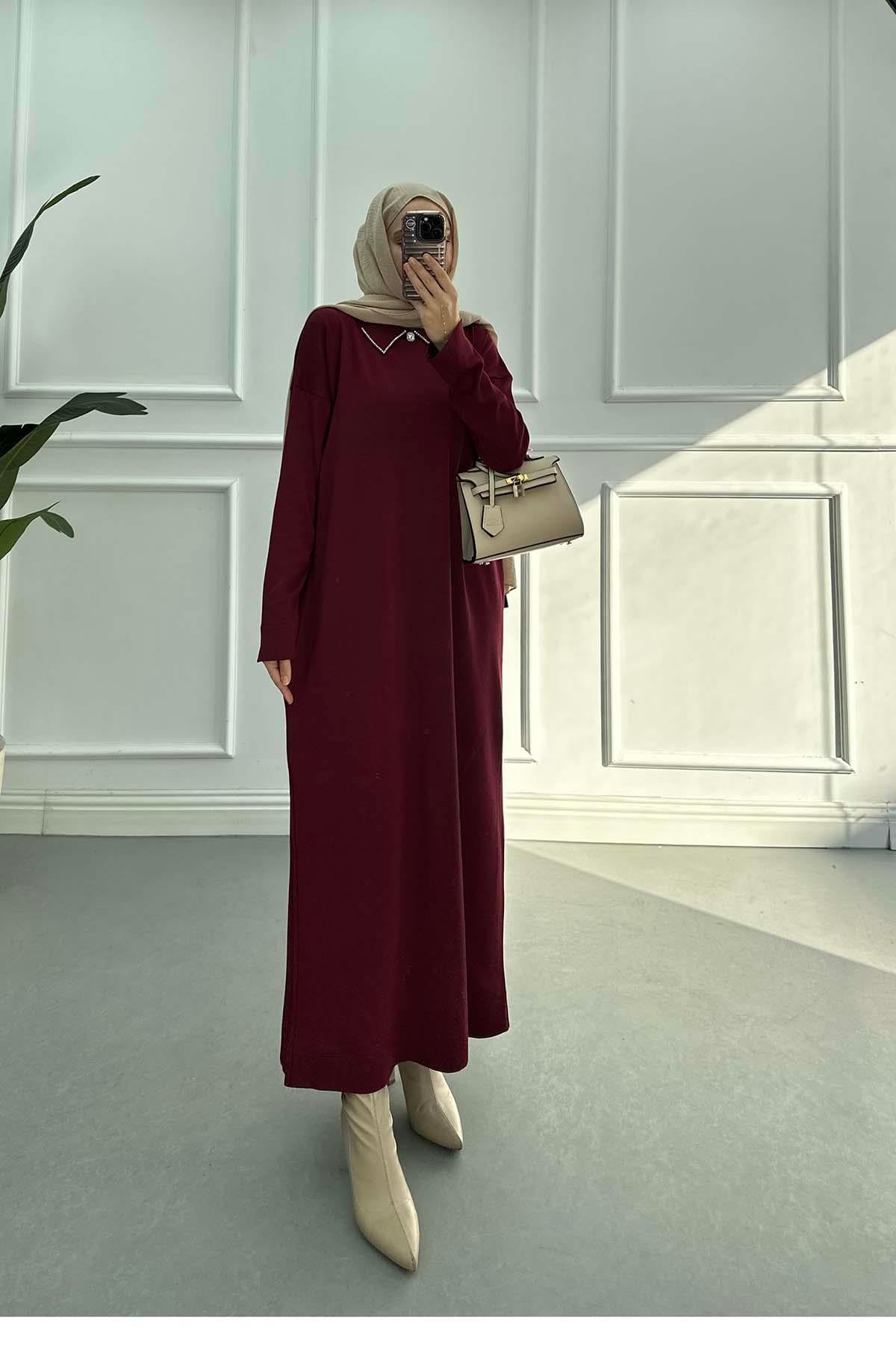 Yakası Taş Detaylı Merserize Elbise Bordo