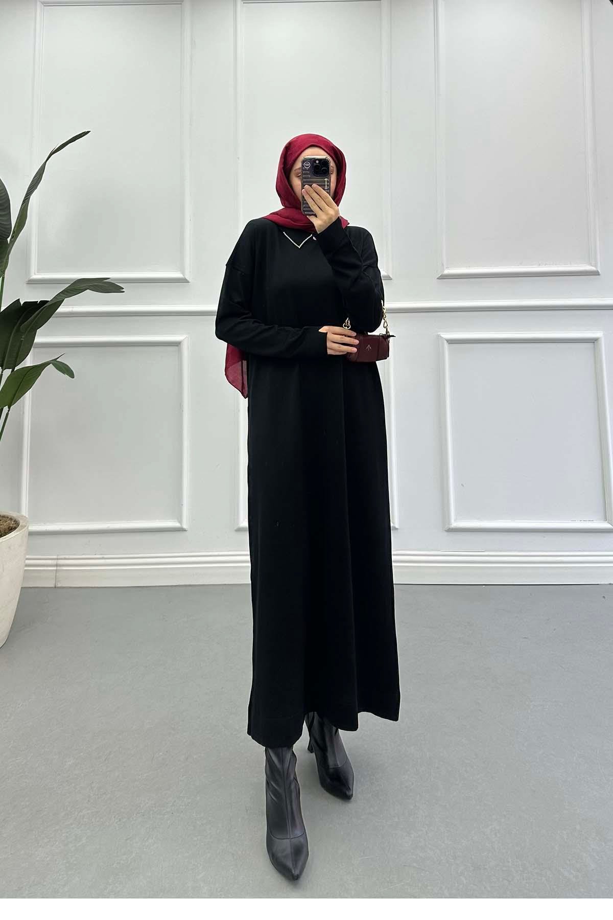 Yakası Taş Detaylı Merserize Elbise Siyah