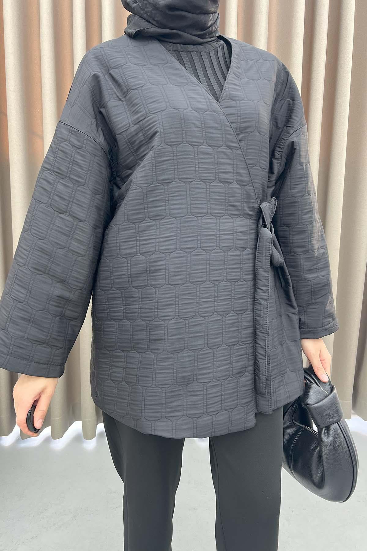 Yan Bağlamalı Kapitone Kimono Siyah