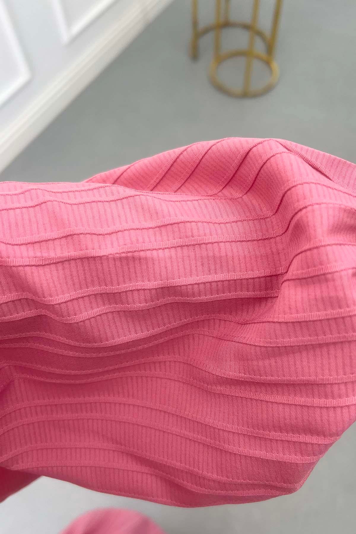 Yarım Düğme Patlı Elbise Pembe