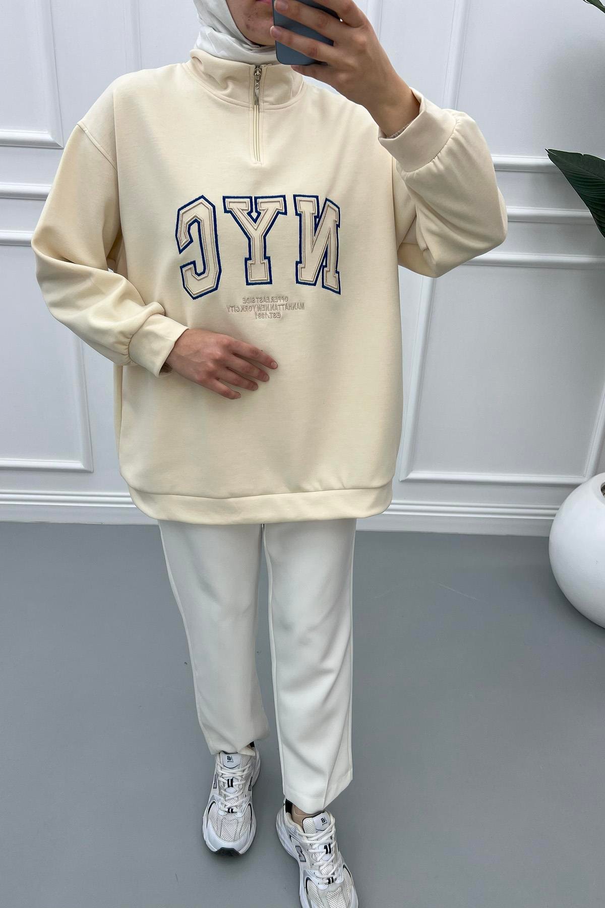 Yarım Fermuarlı Sweatshirt Ekru