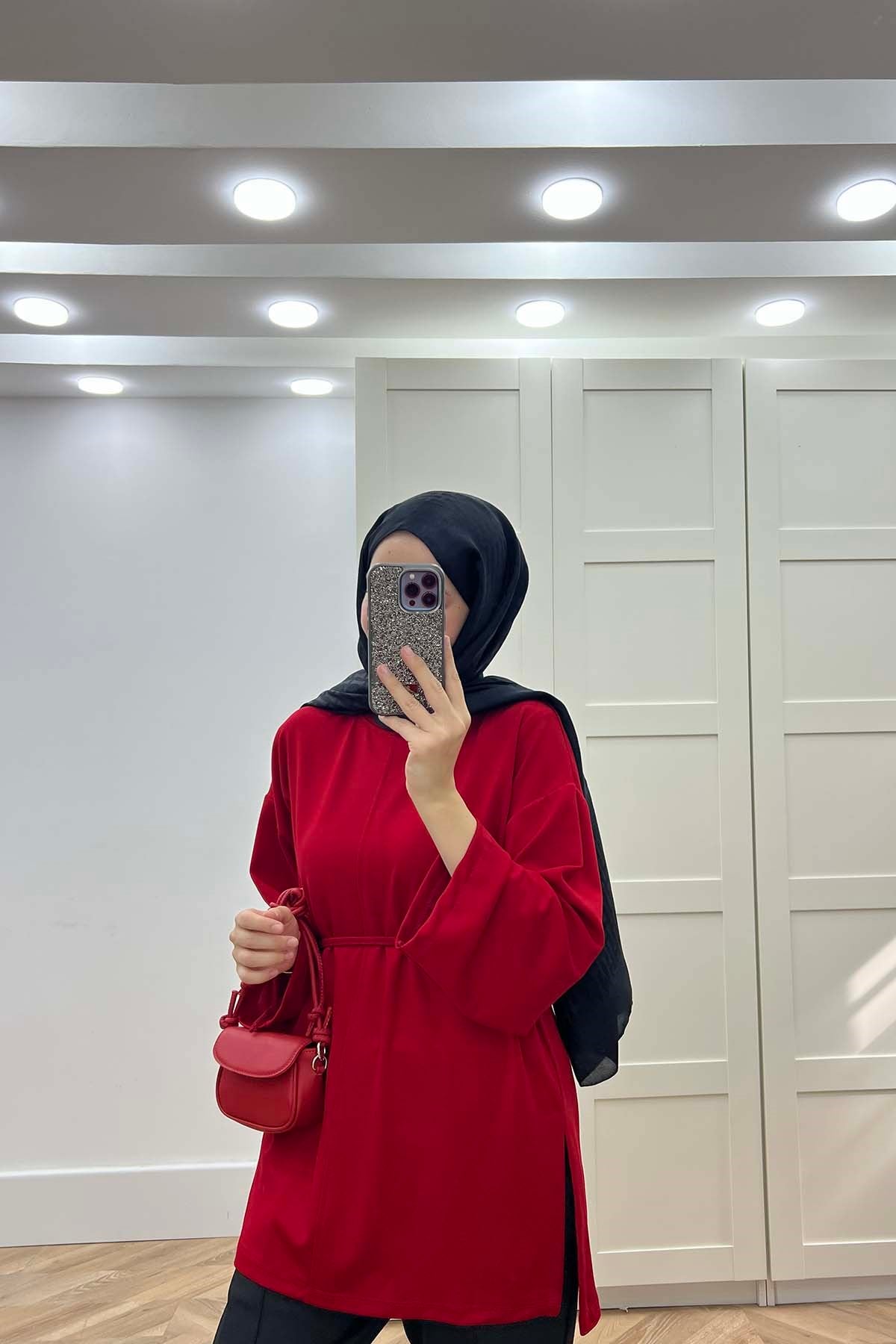 Yırtmaçlı Kemerli Sweatshirt Kırmızı