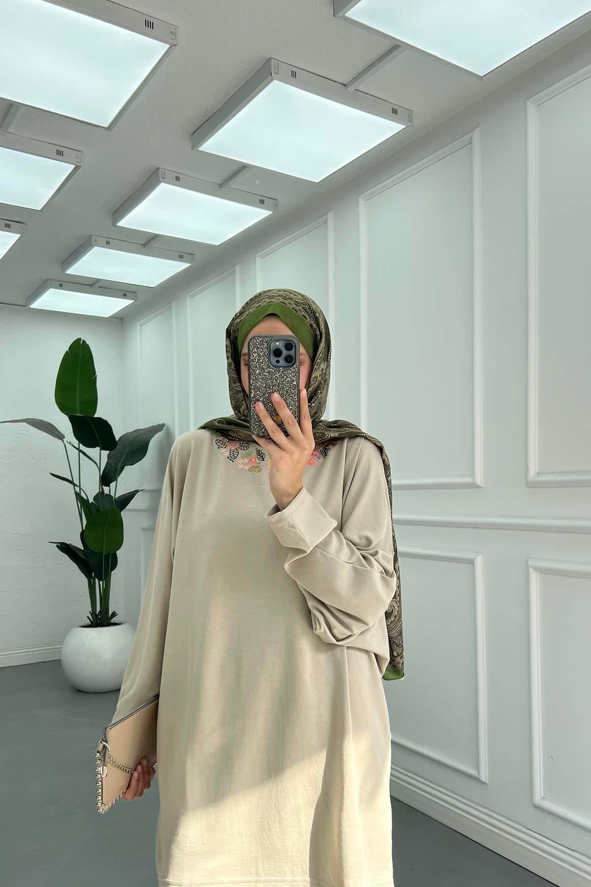 Zarif Nakışlı Günlük Sweatshirt Bej