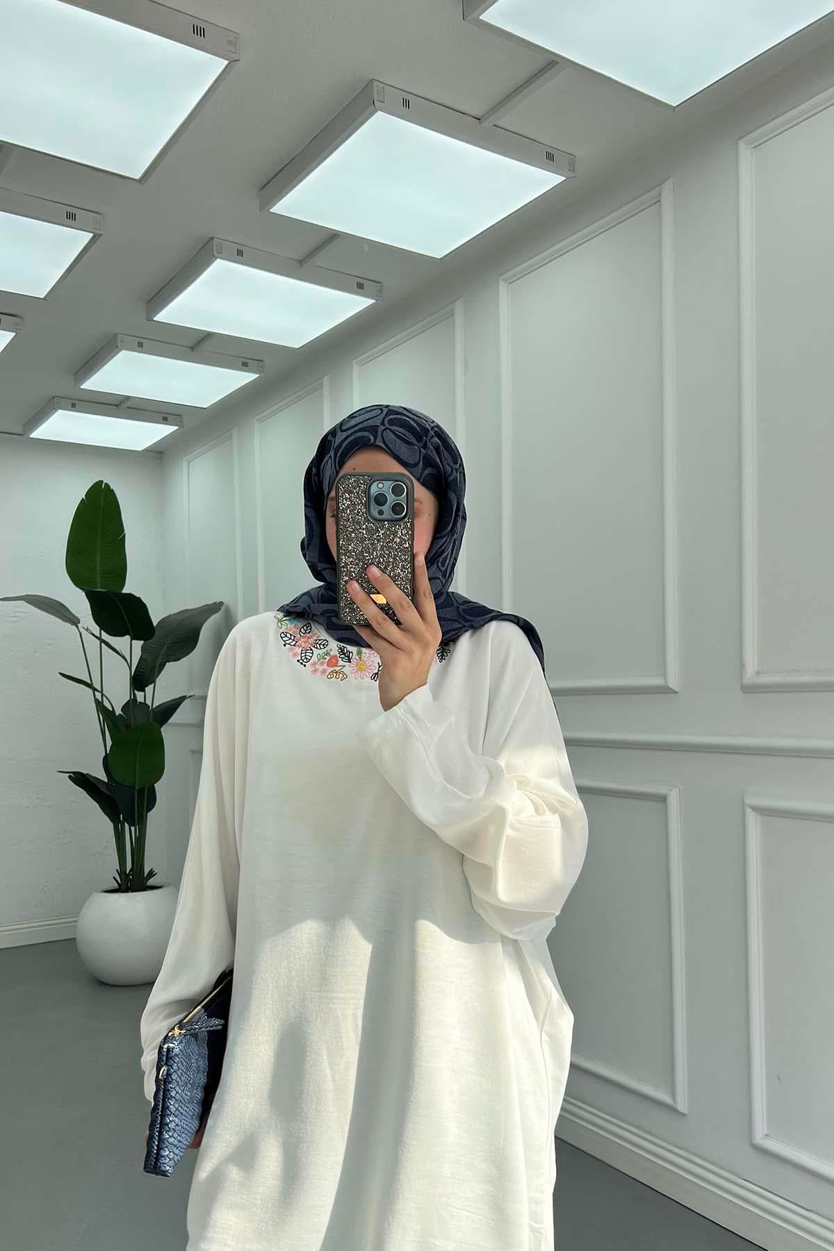 Zarif Nakışlı Günlük Sweatshirt Beyaz