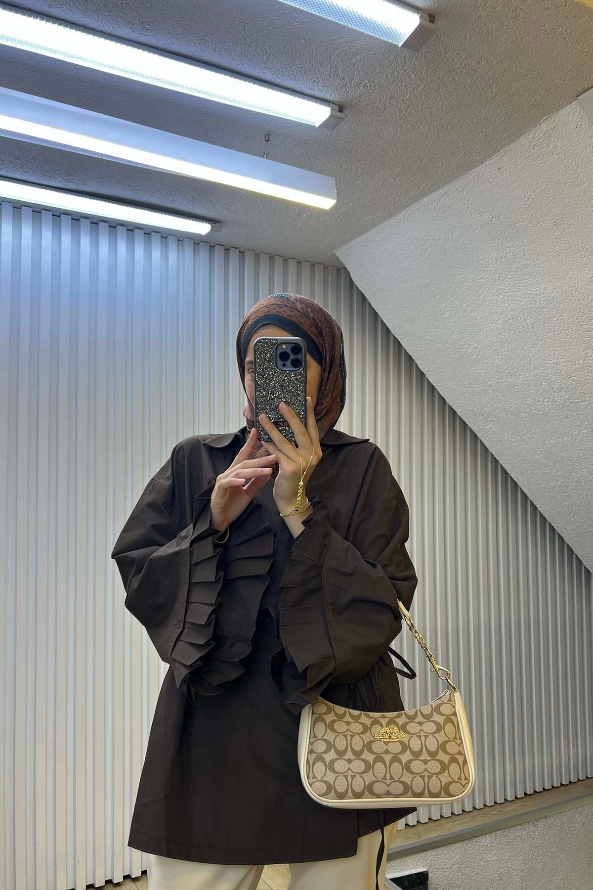 Zarif Pile Detaylı Modern Kimono Kahve